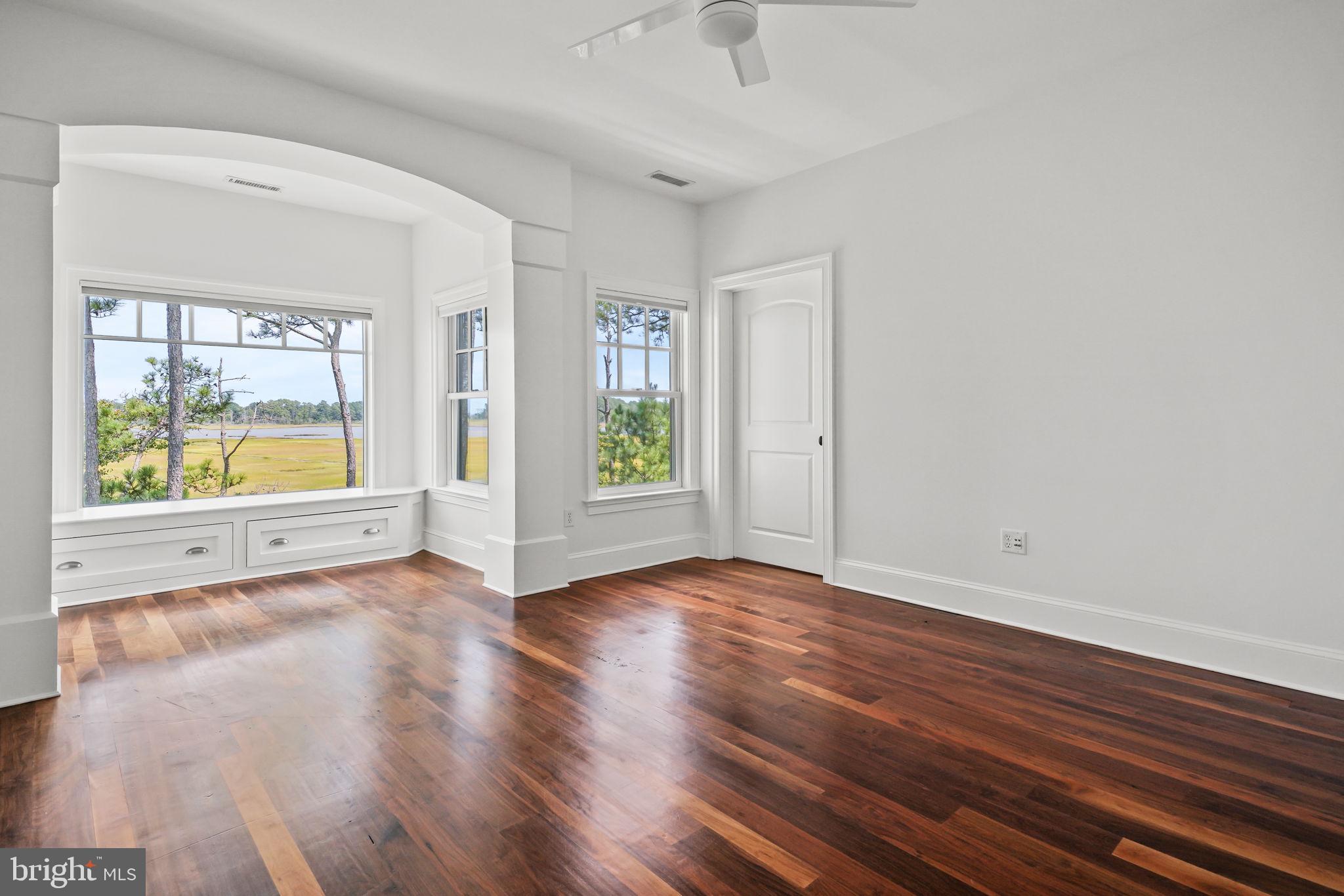 GLEN RIDDLE - Residential