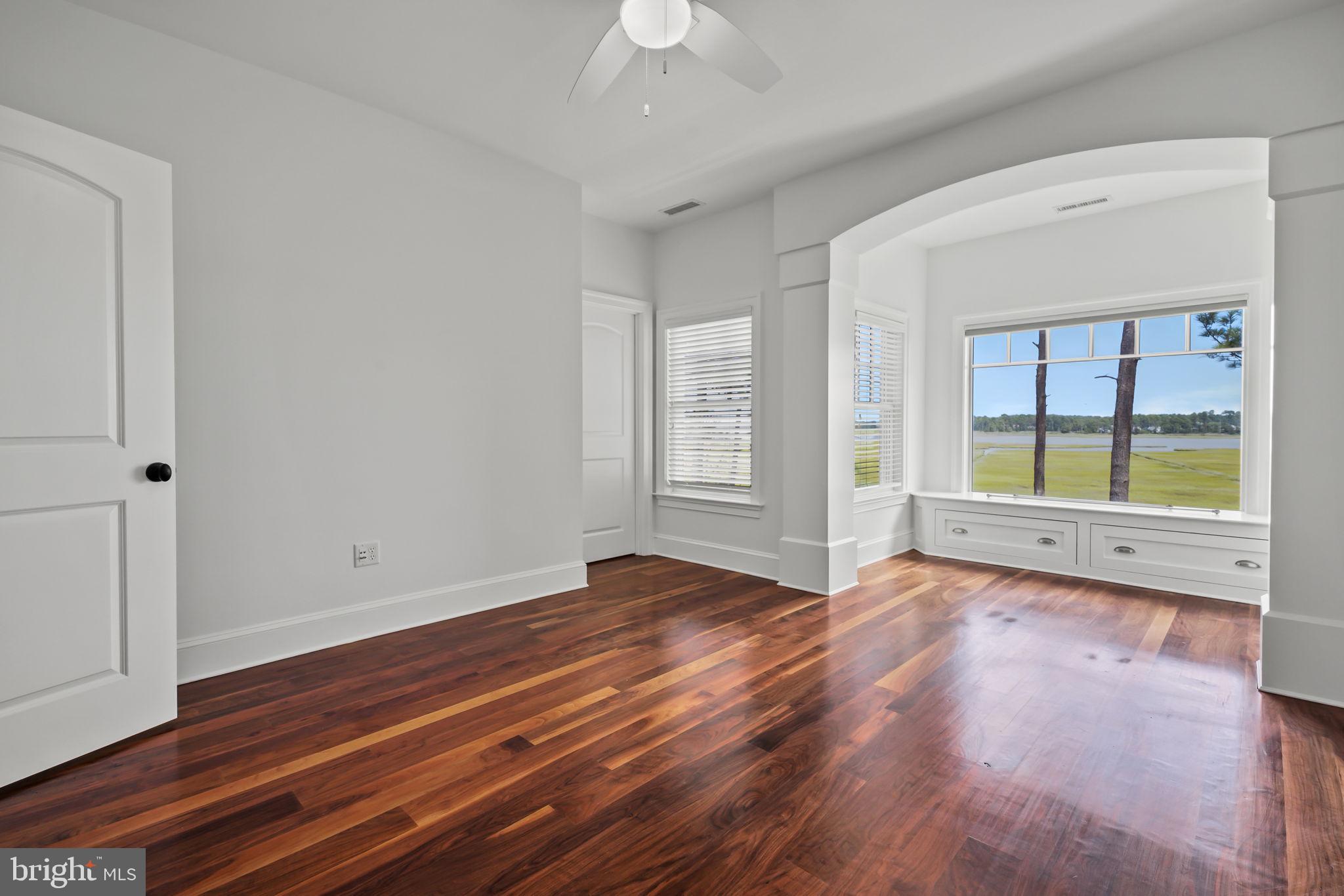 GLEN RIDDLE - Residential