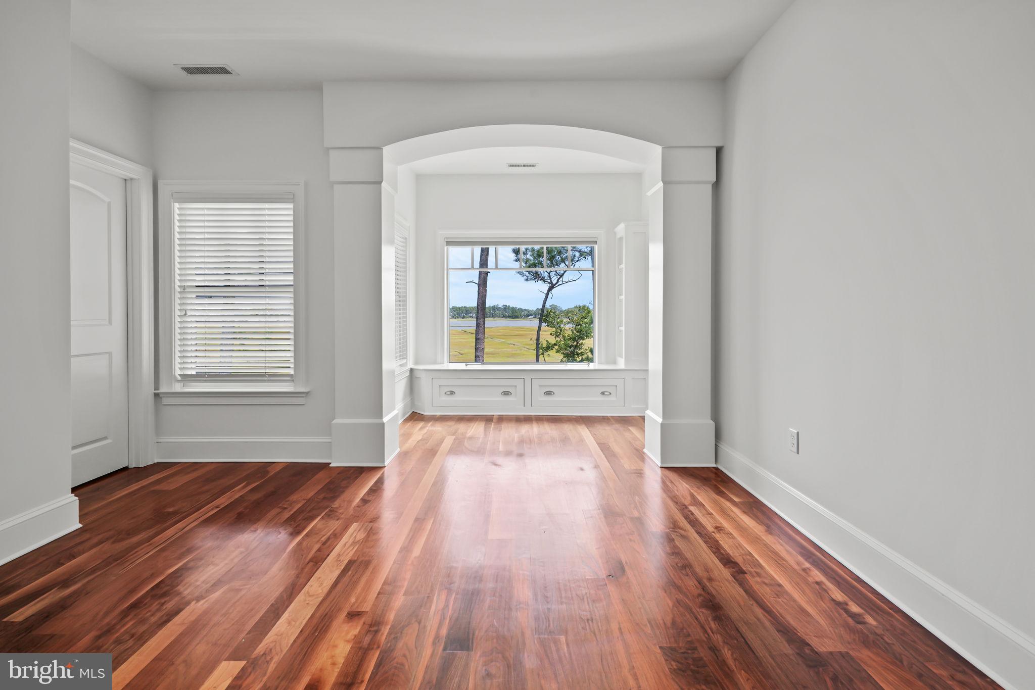 GLEN RIDDLE - Residential