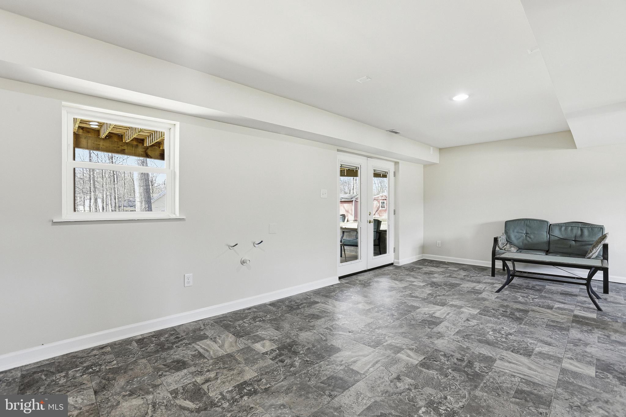 ROLLING WOODS - Residential