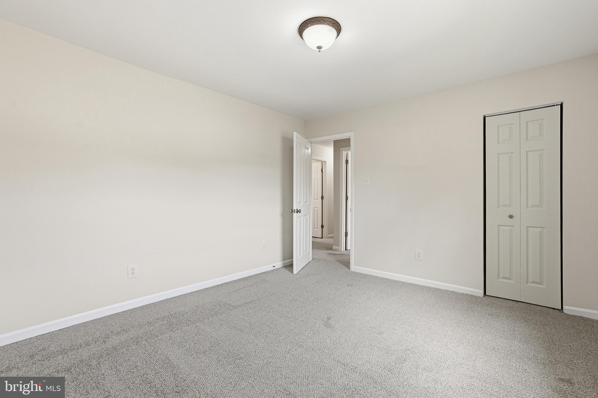 ROLLING WOODS - Residential