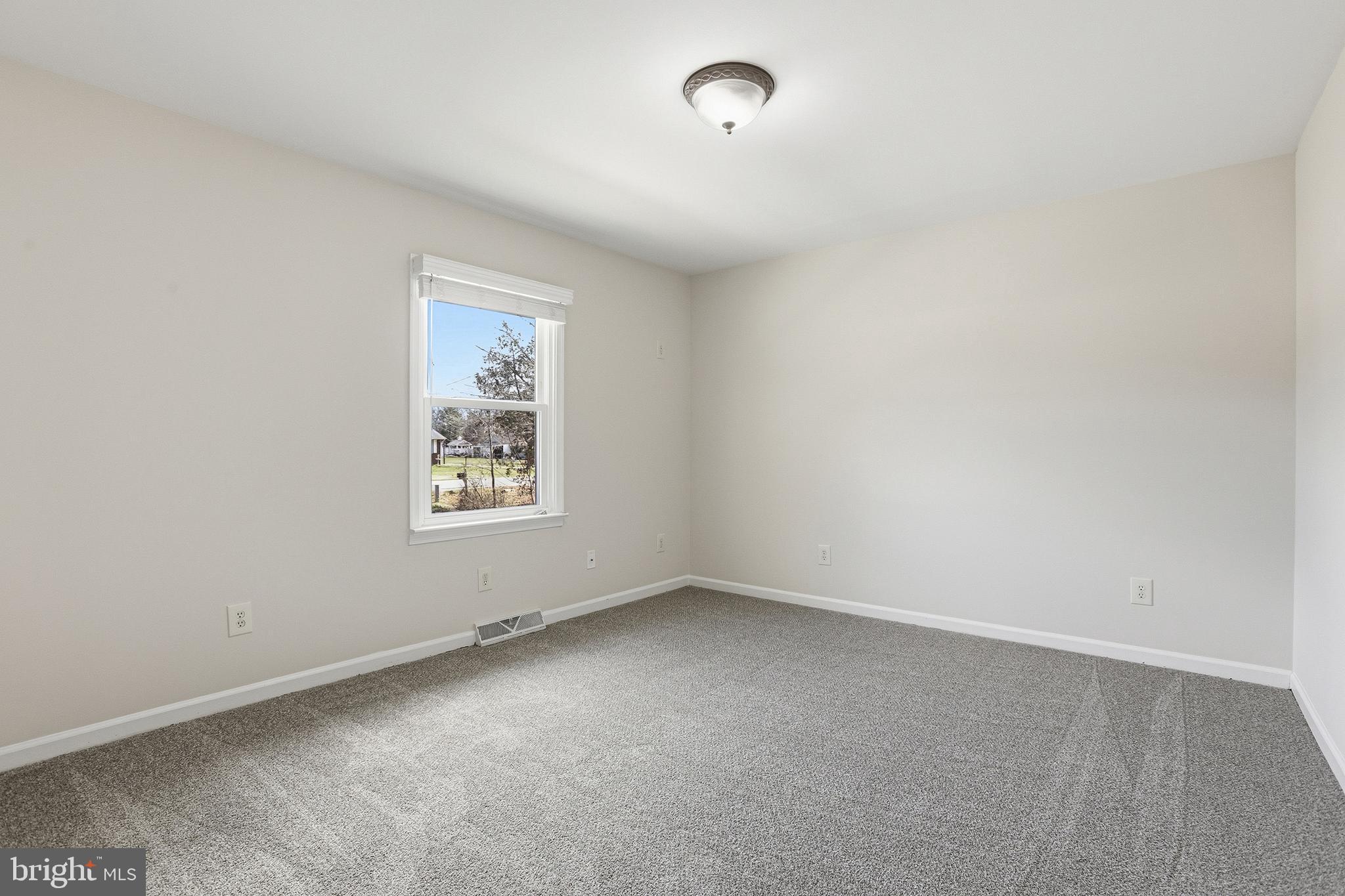 ROLLING WOODS - Residential