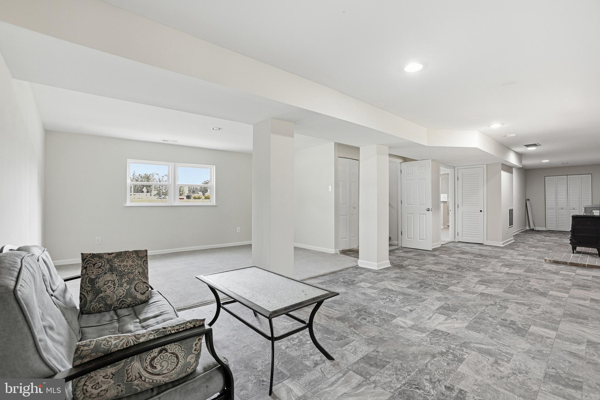 ROLLING WOODS - Residential