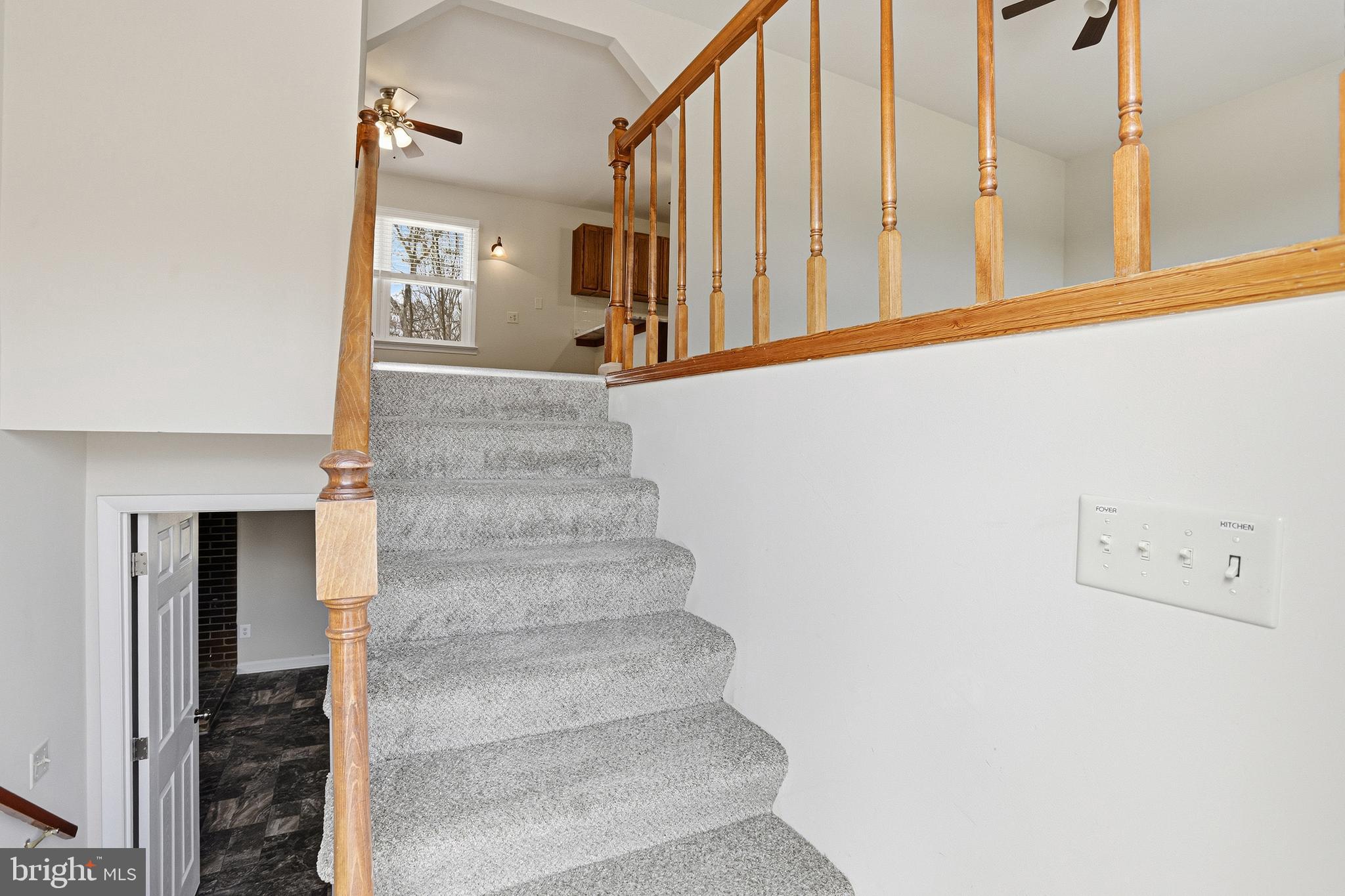 ROLLING WOODS - Residential