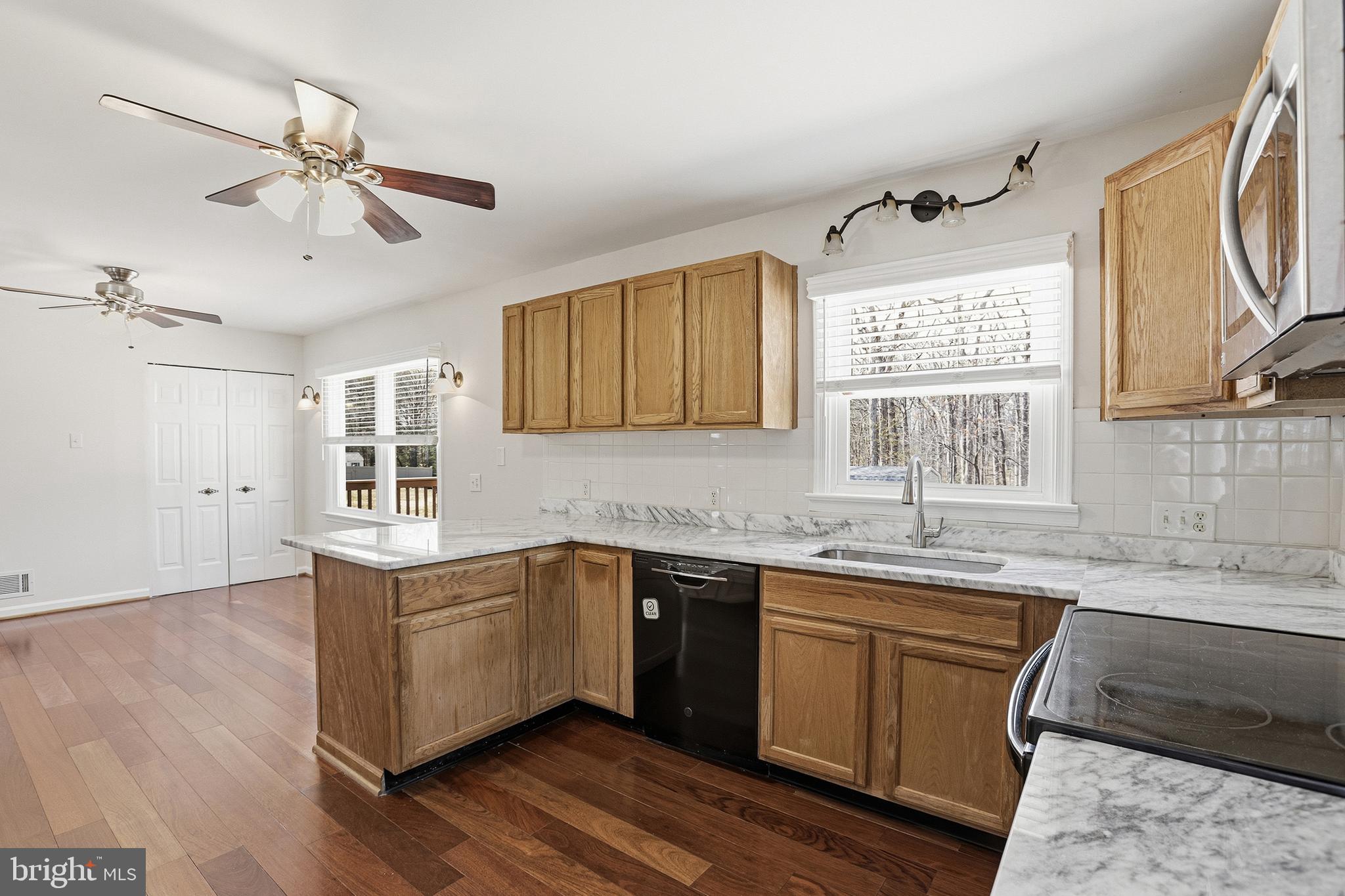 ROLLING WOODS - Residential