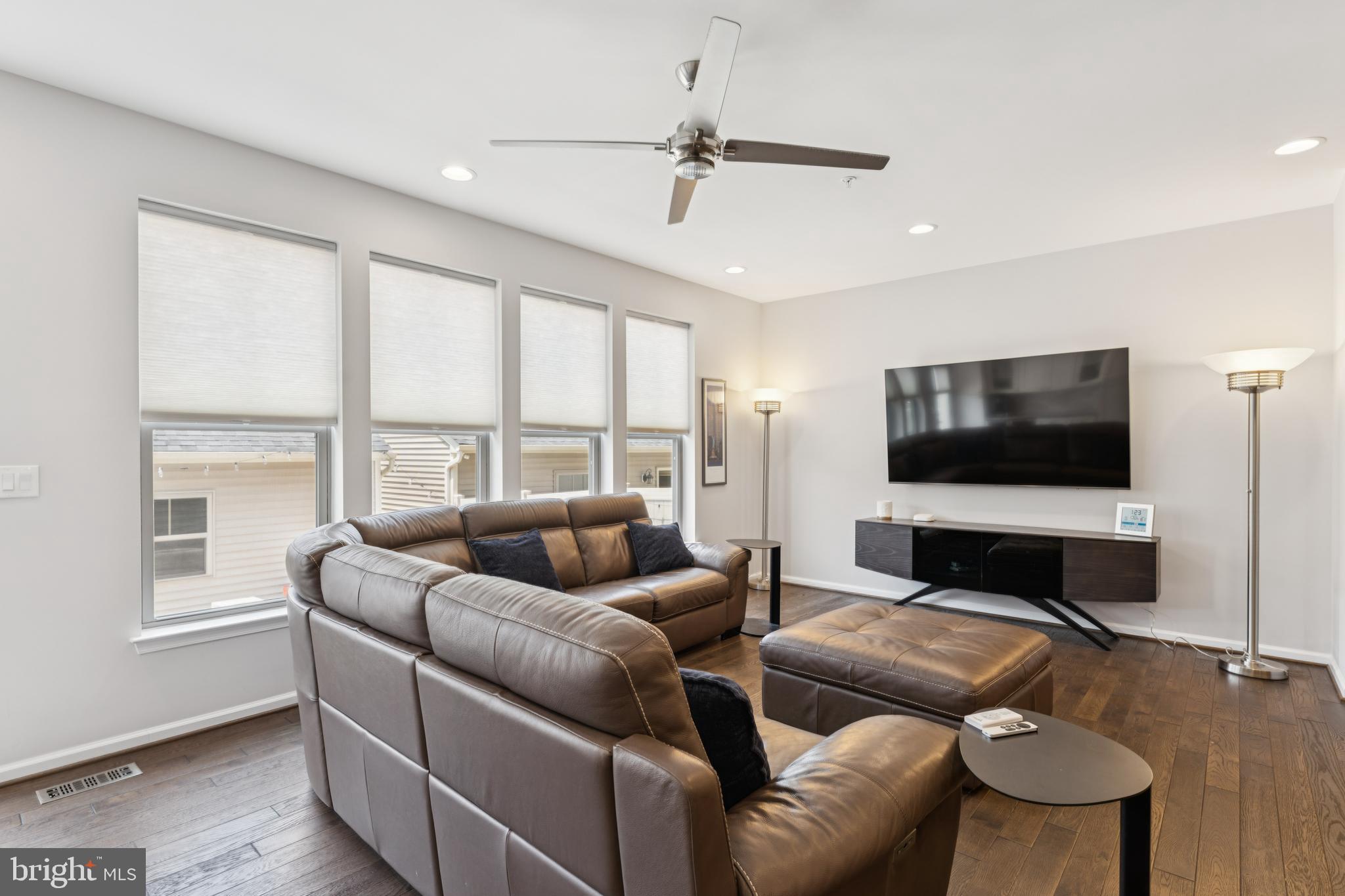 WORMANS MILL - Residential