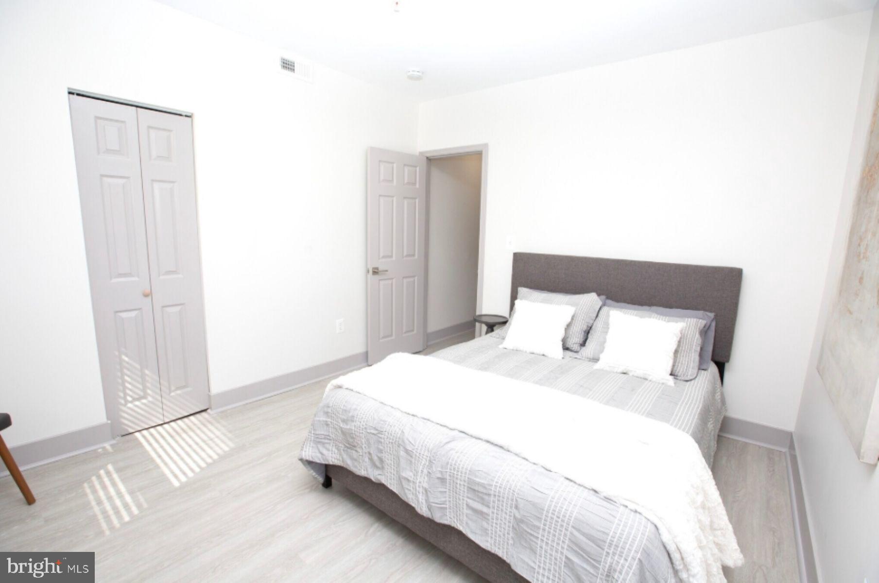 MOUNT VERNON PLACE HISTORIC DISTRICT - Residential Lease