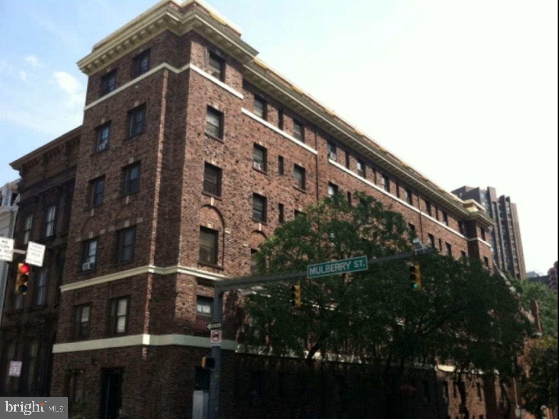 MOUNT VERNON PLACE HISTORIC DISTRICT - Residential Lease