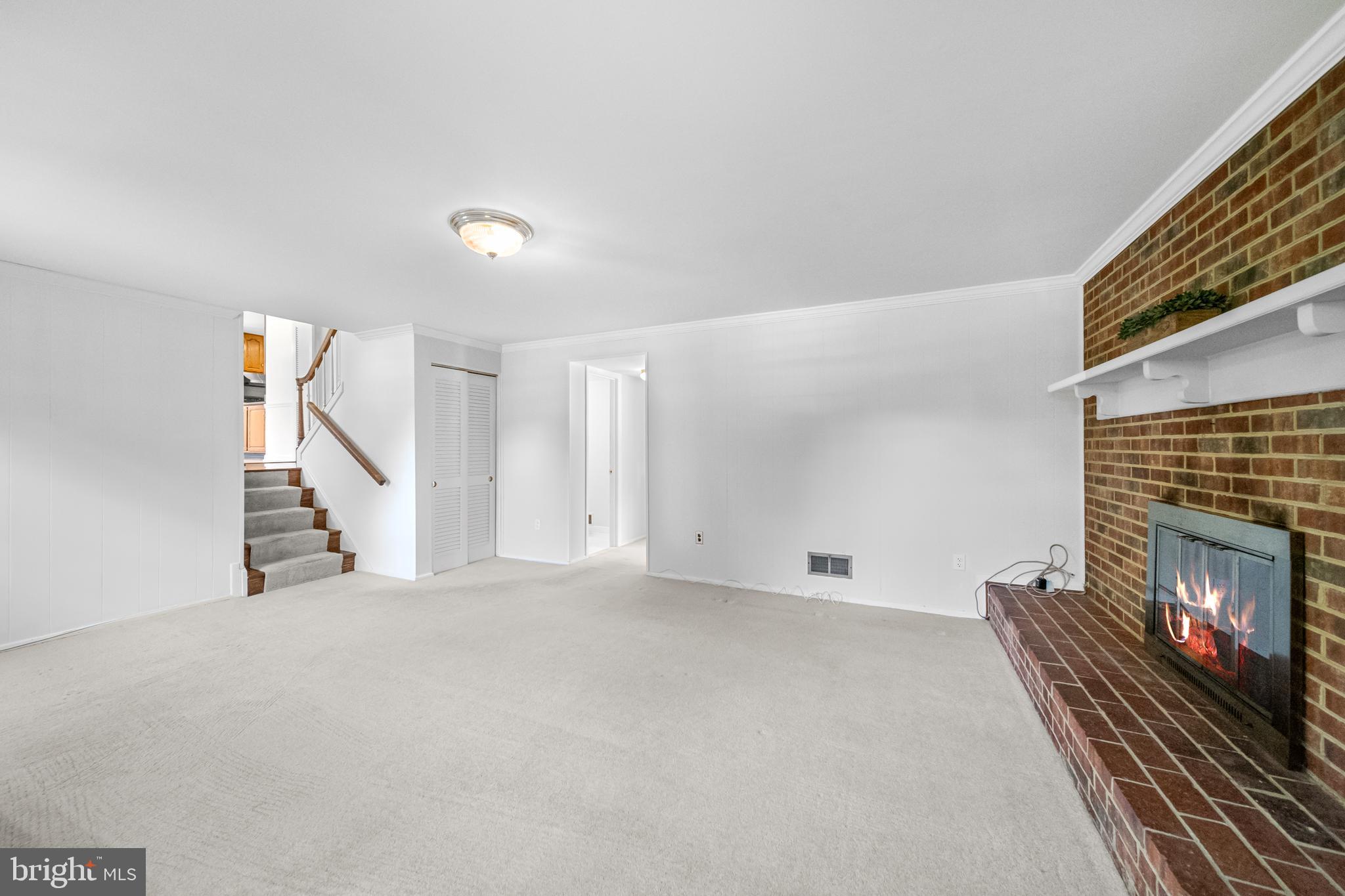 STONEWALL MANOR - Residential