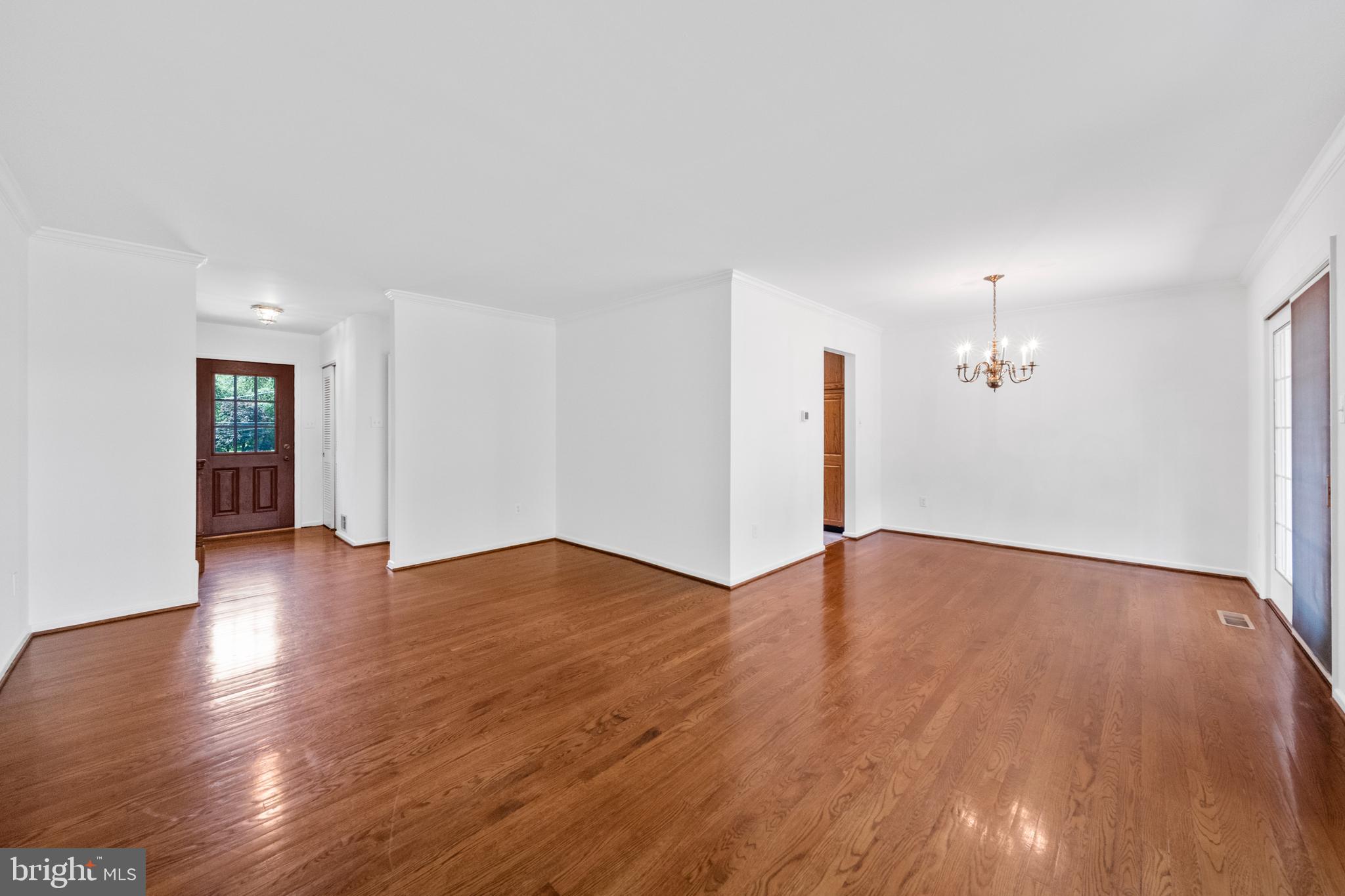 STONEWALL MANOR - Residential