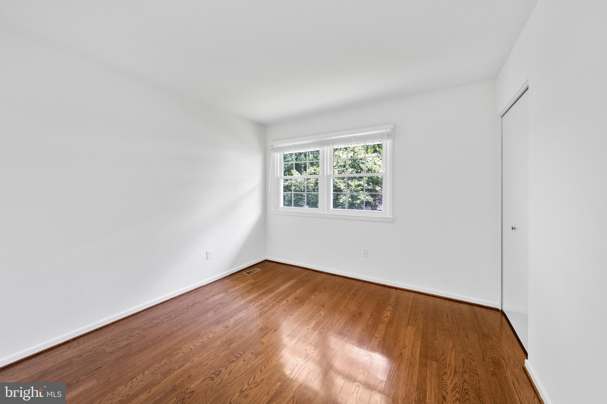 STONEWALL MANOR - Residential