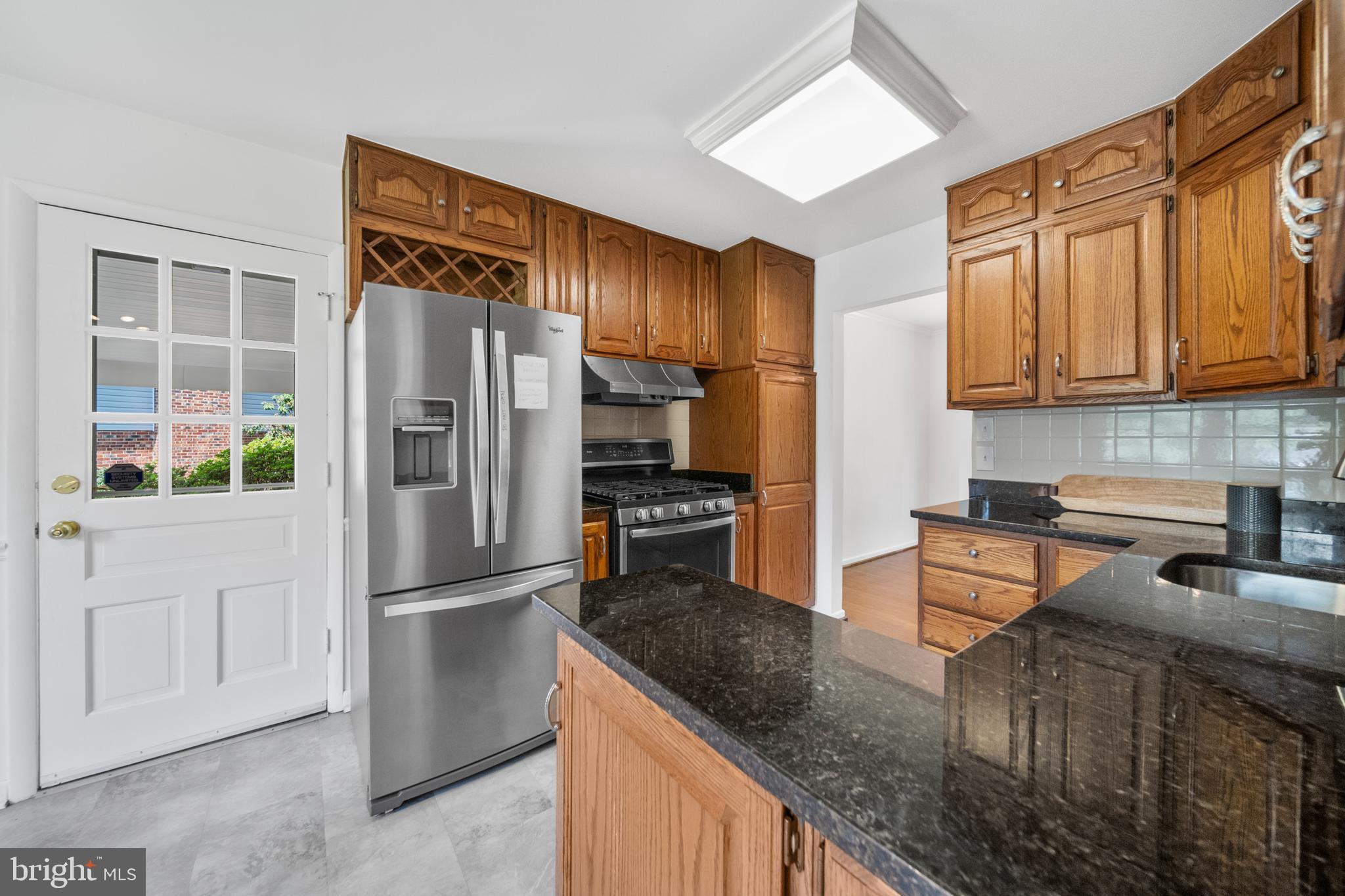 STONEWALL MANOR - Residential