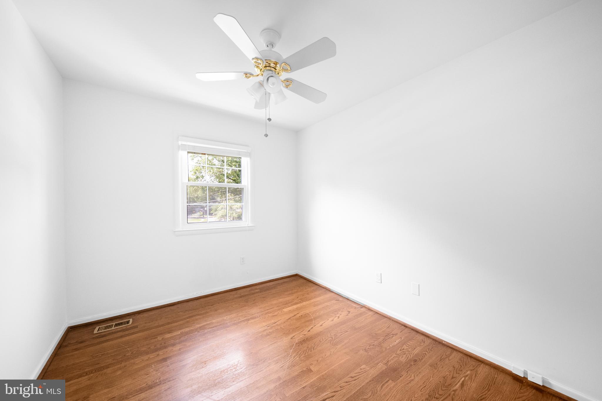 STONEWALL MANOR - Residential