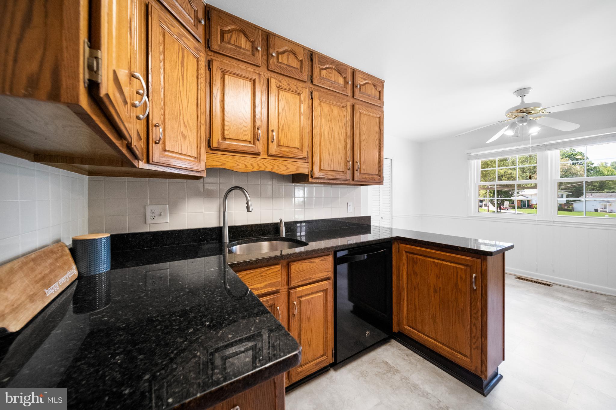 STONEWALL MANOR - Residential