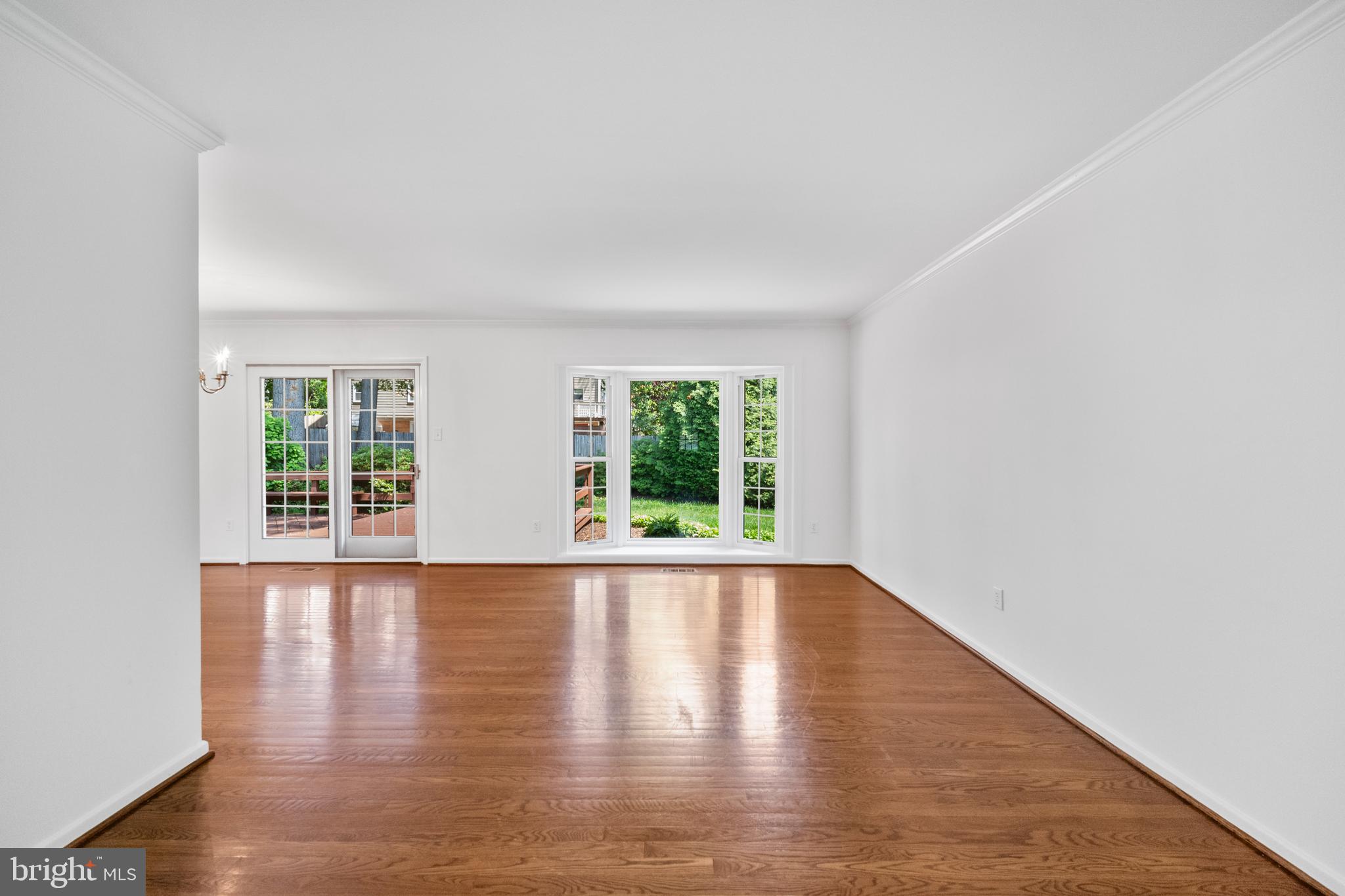 STONEWALL MANOR - Residential