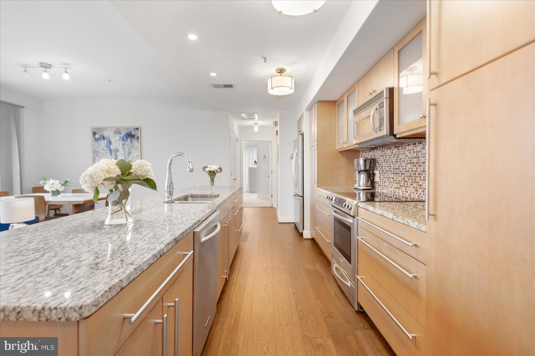 675 PRESIDENT STREET 1406