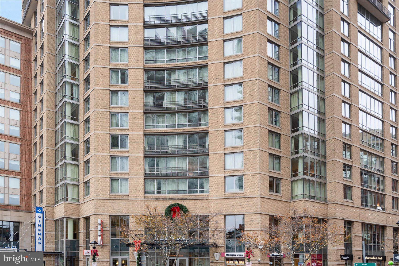 HARBOR EAST - Residential
