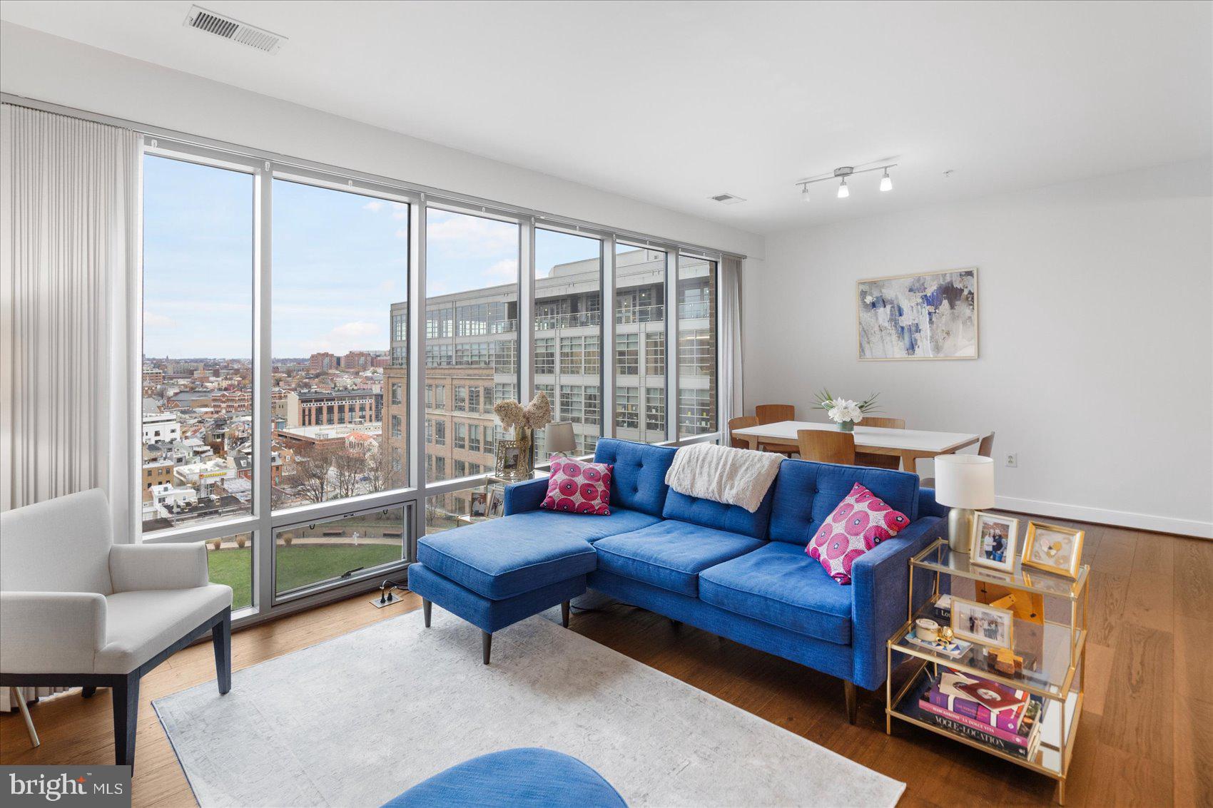 HARBOR EAST - Residential
