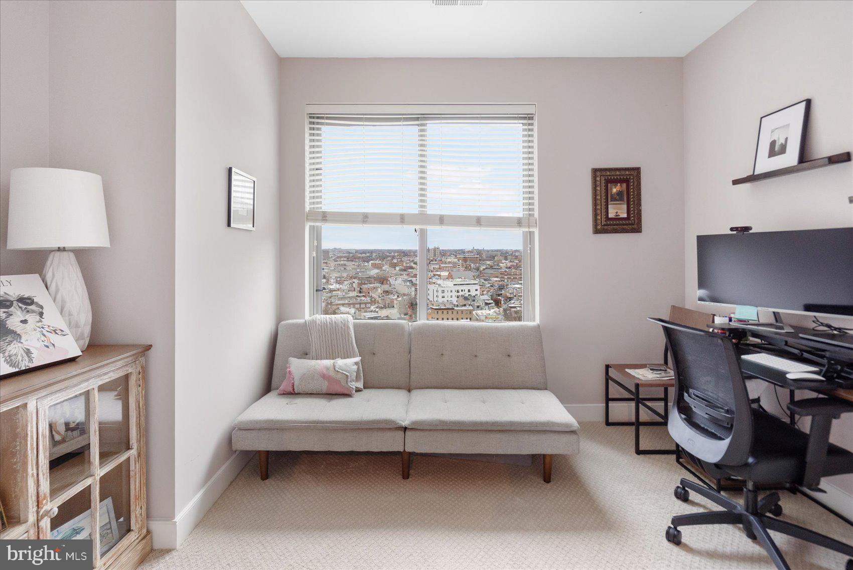 HARBOR EAST - Residential