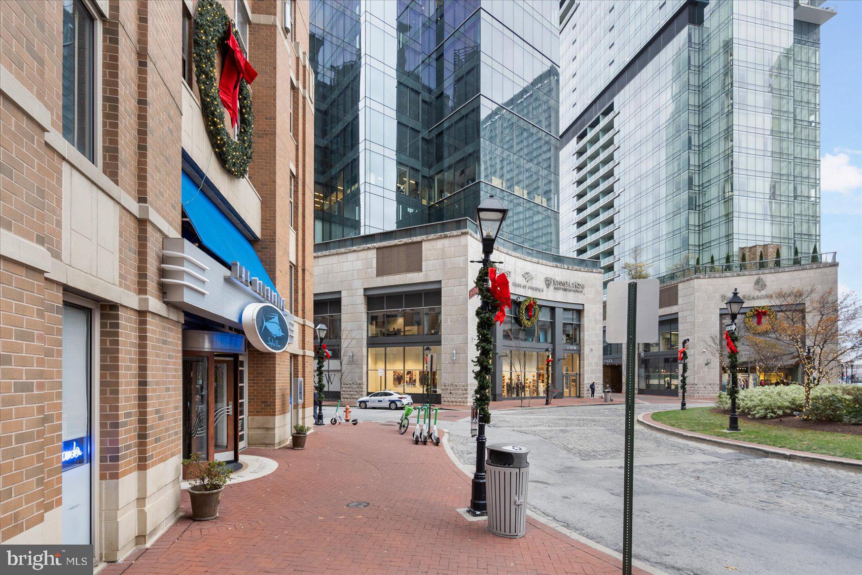 HARBOR EAST - Residential