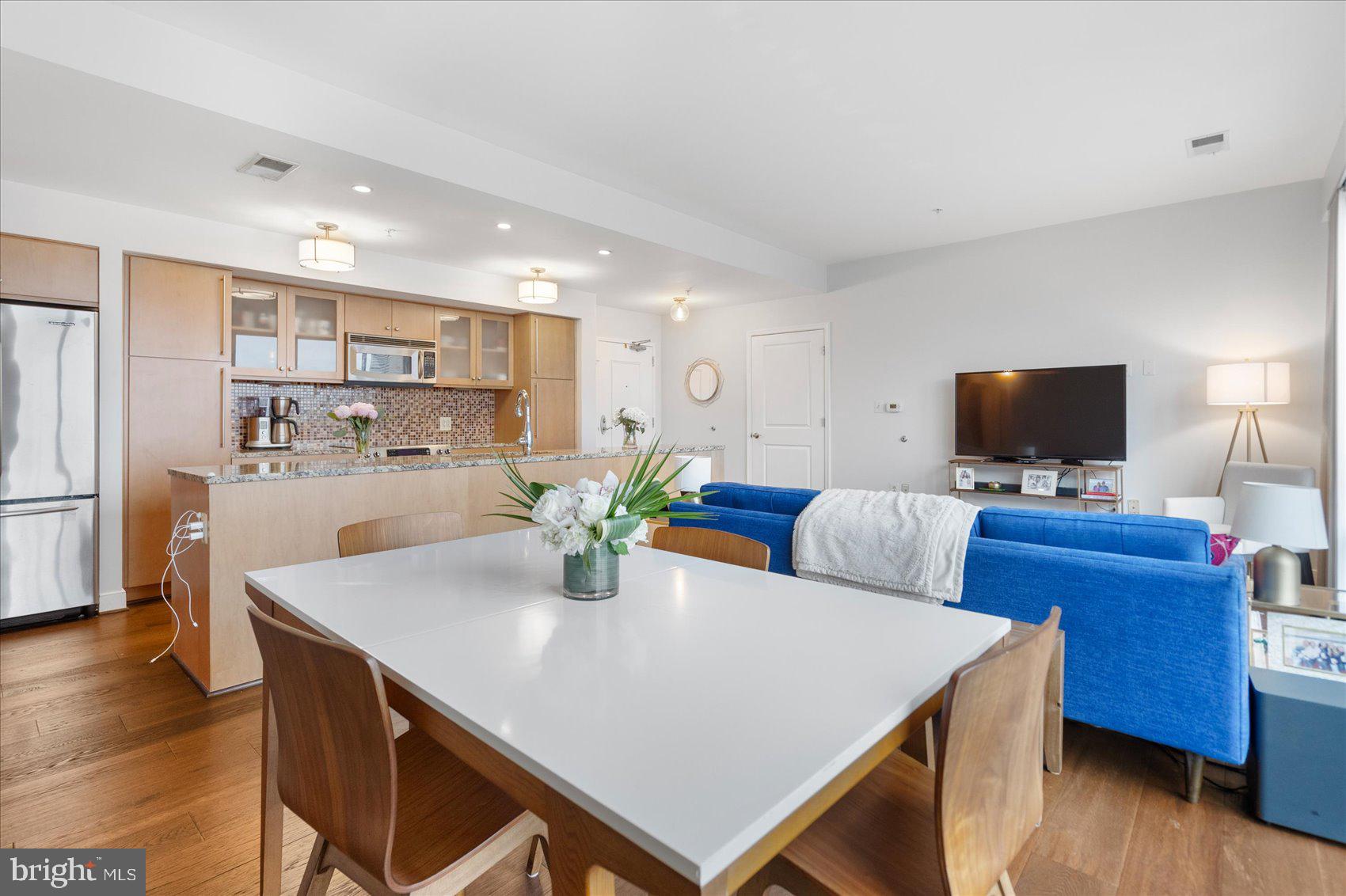 HARBOR EAST - Residential