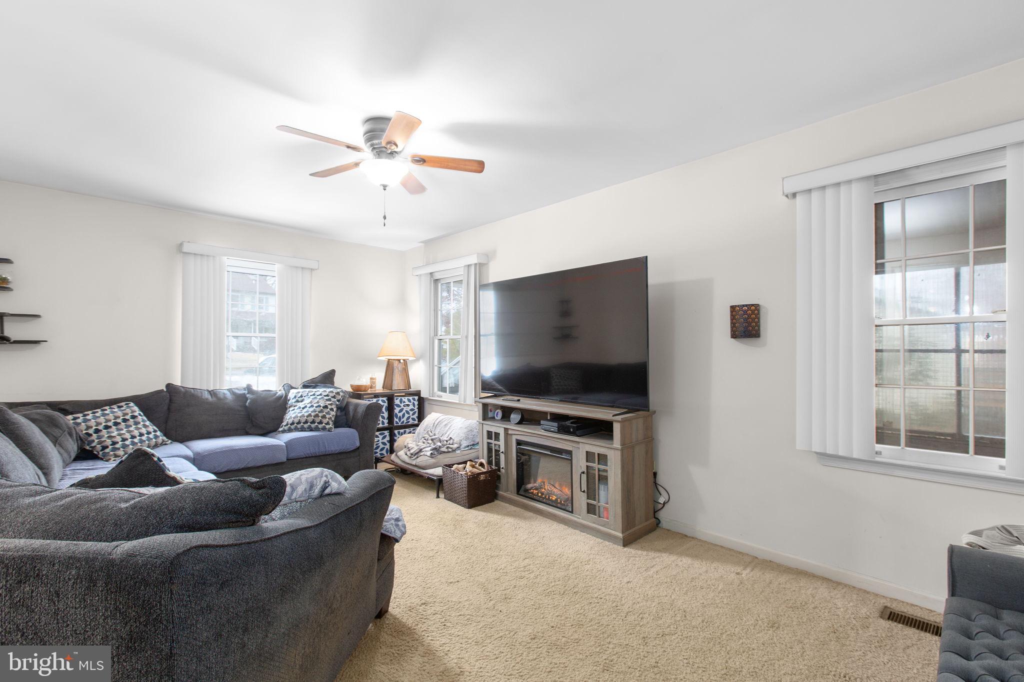 LEAVELLS CROSSING - Residential