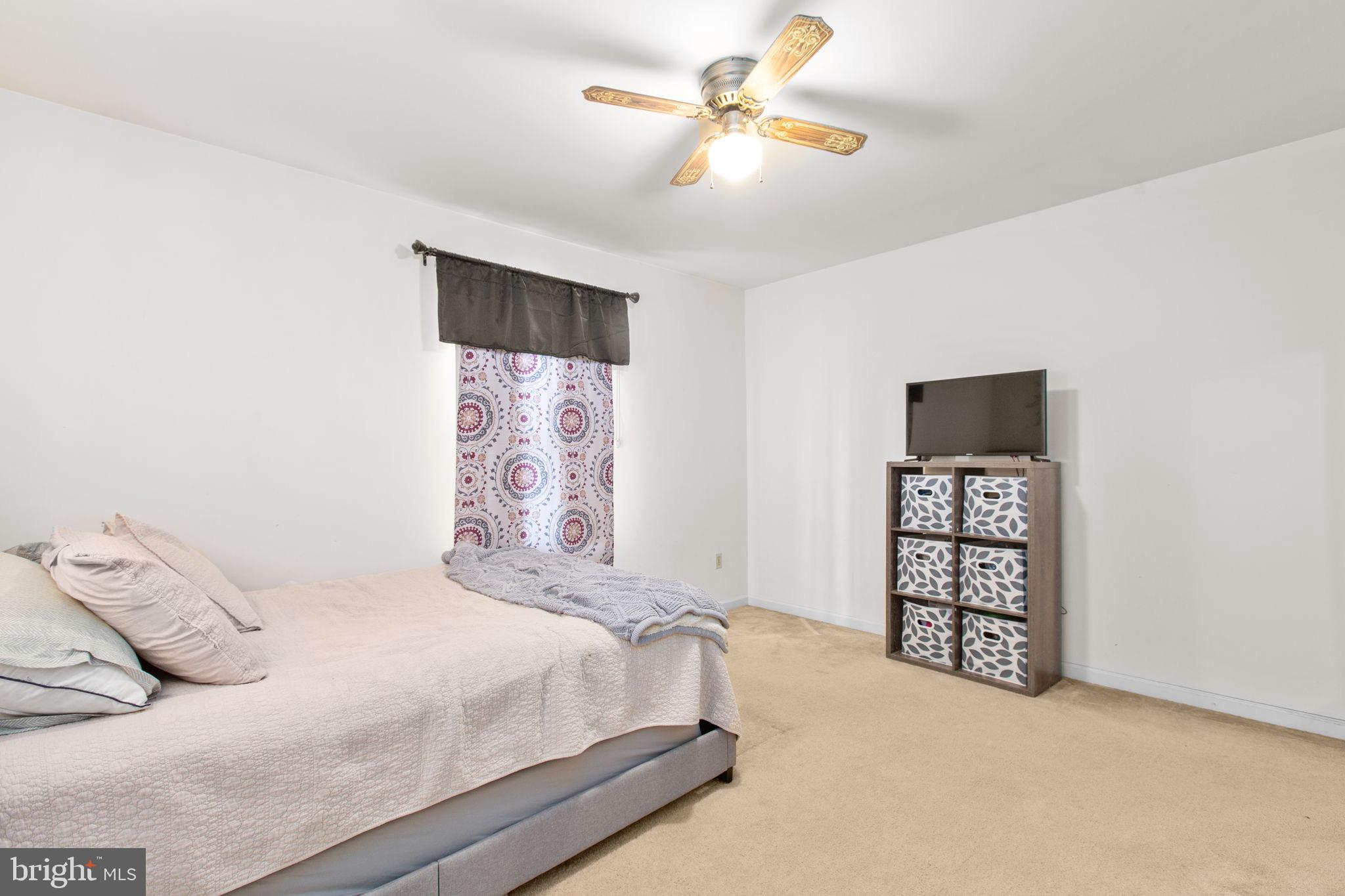 LEAVELLS CROSSING - Residential