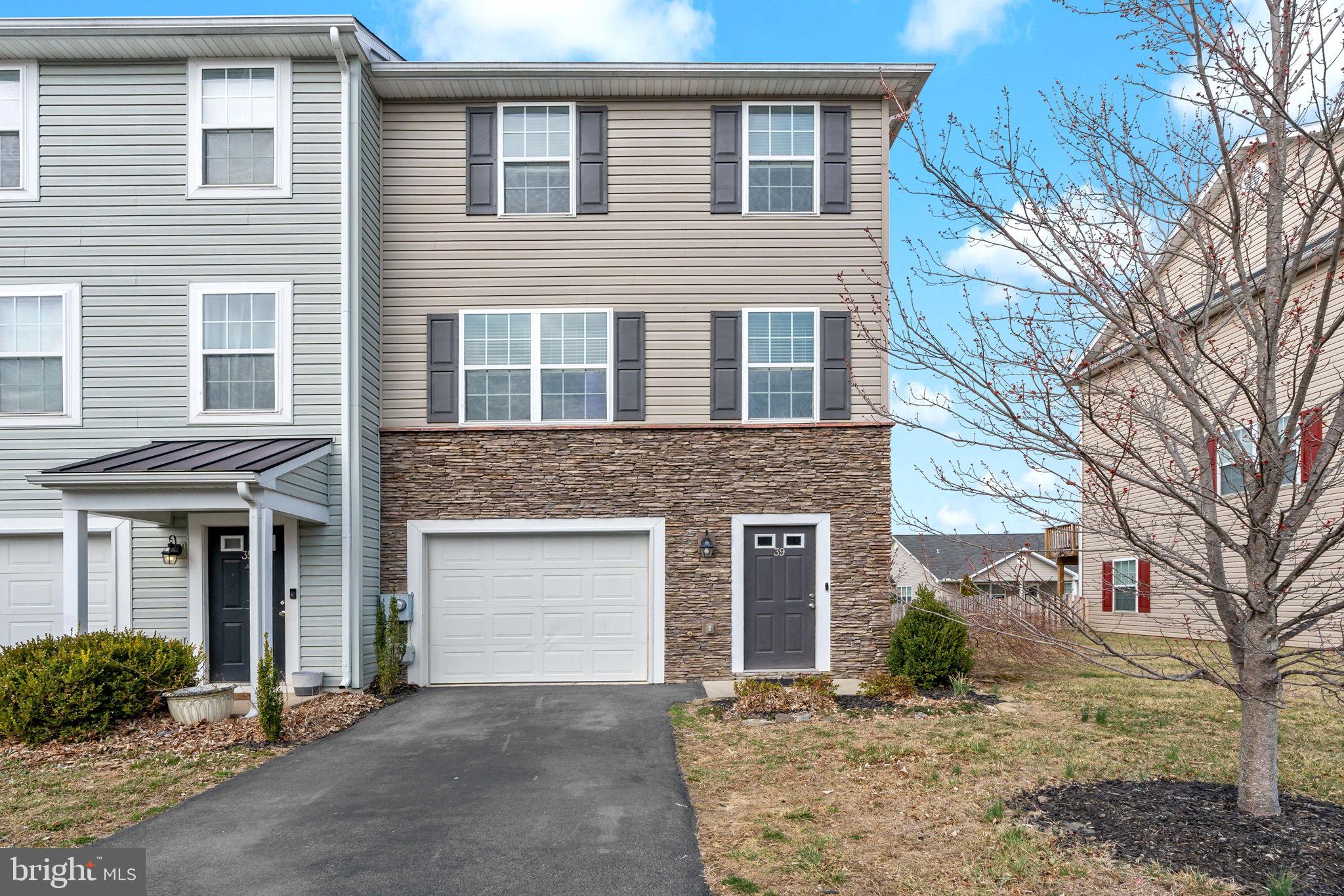 HAMMONDS MILL - Residential