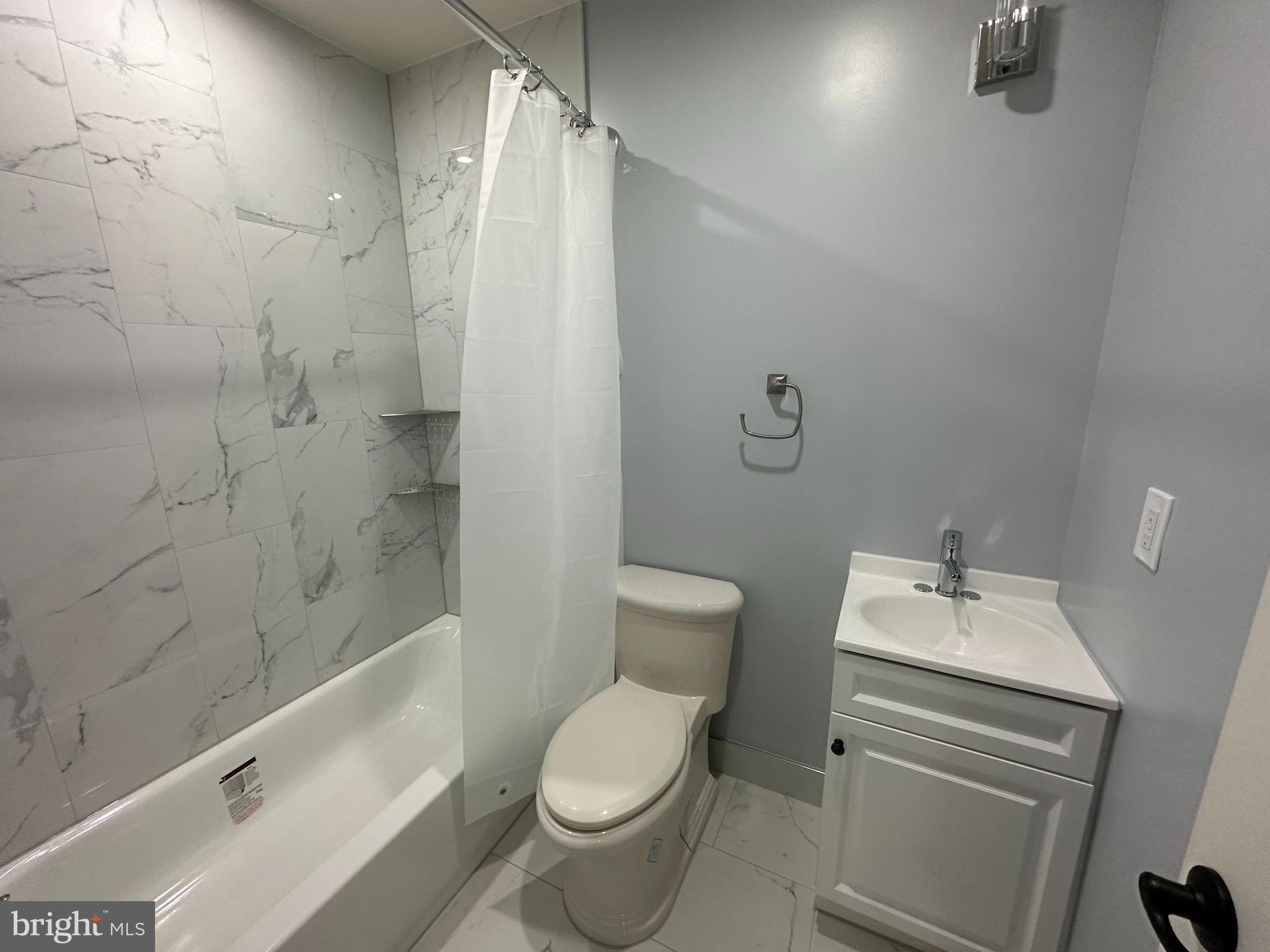 LEWISDALE - Residential Lease