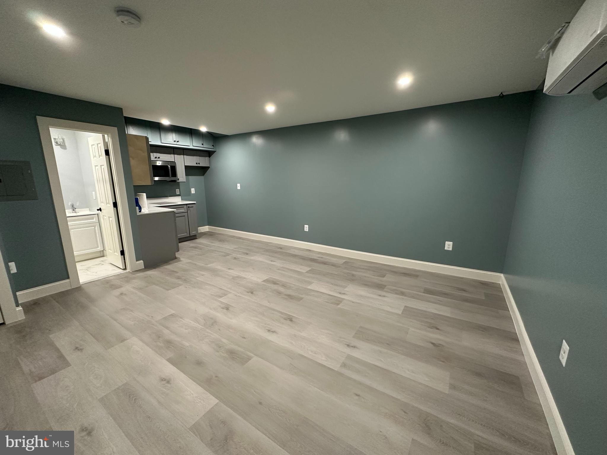 LEWISDALE - Residential Lease