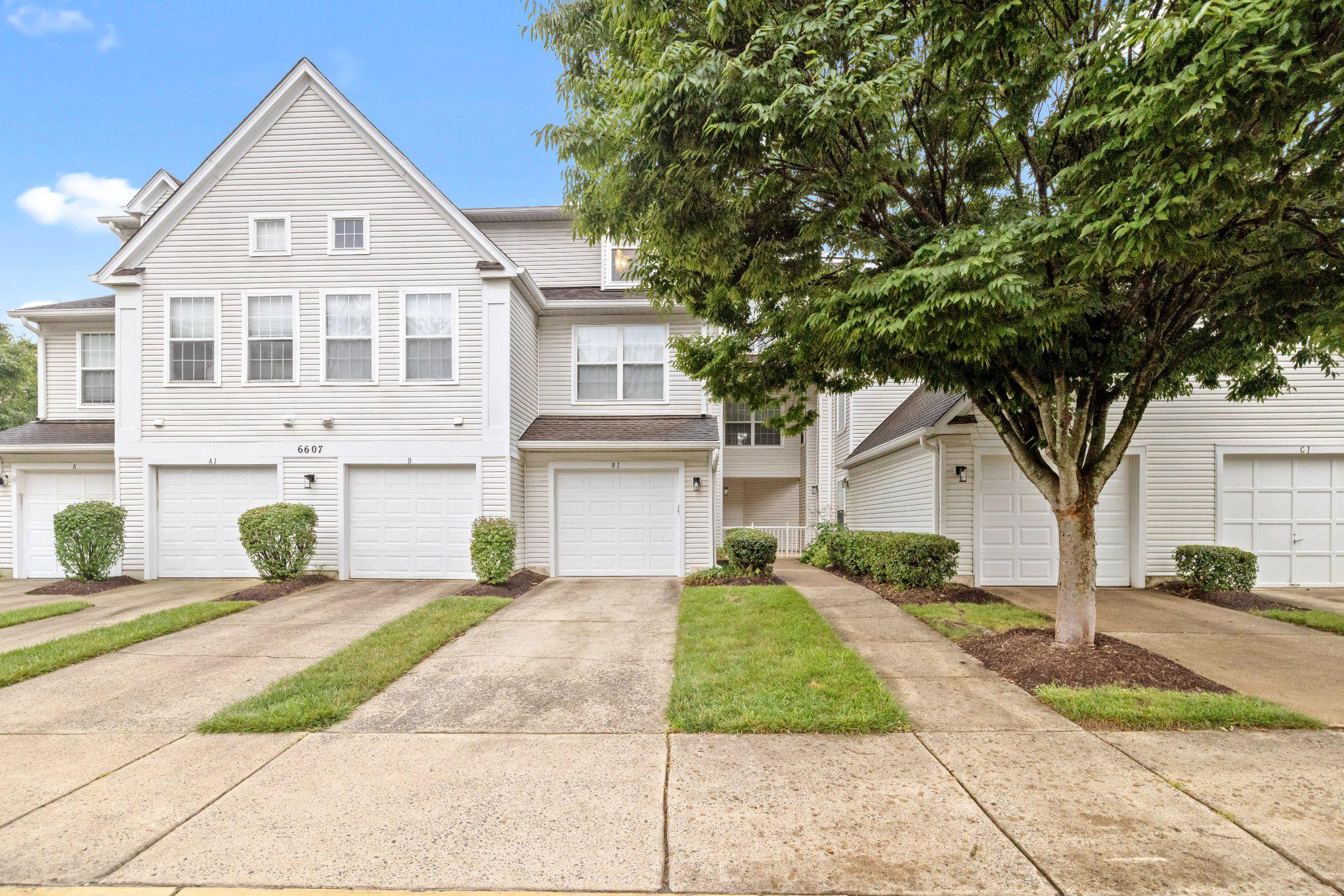 6607 NETTIES LANE 1609