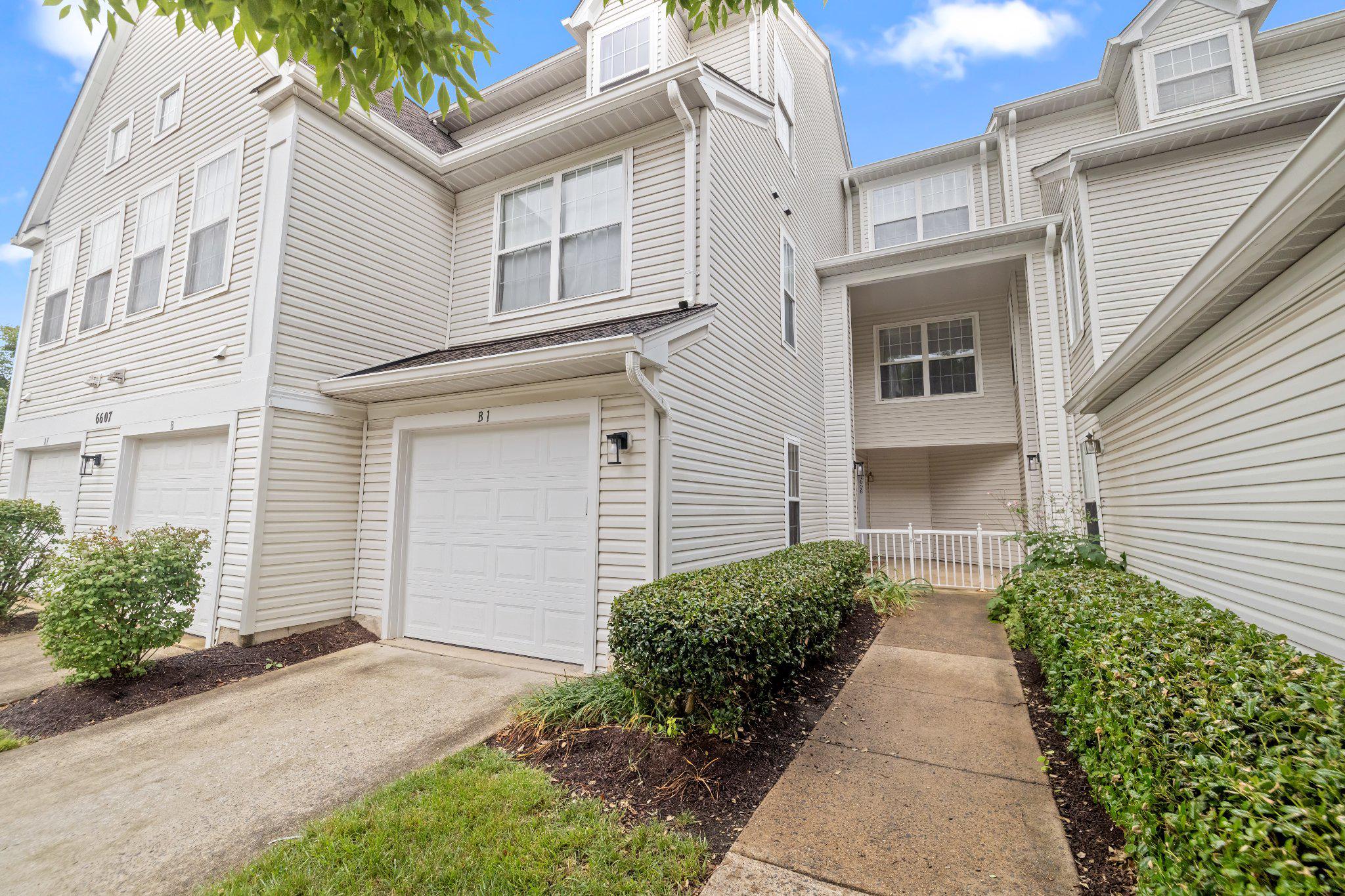 6607 NETTIES LANE 1609