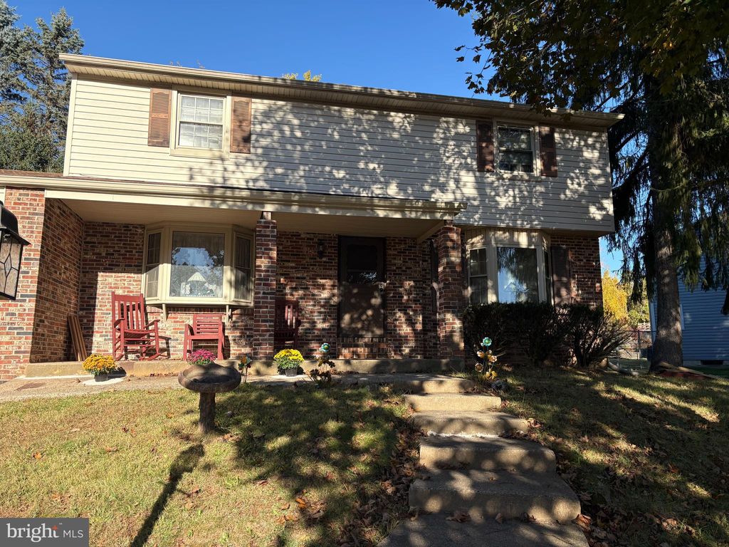 Photo of 737 Lynwood Drive, FEASTERVILLE TREVOSE, PA 19053 (MLS # PABU2107822)