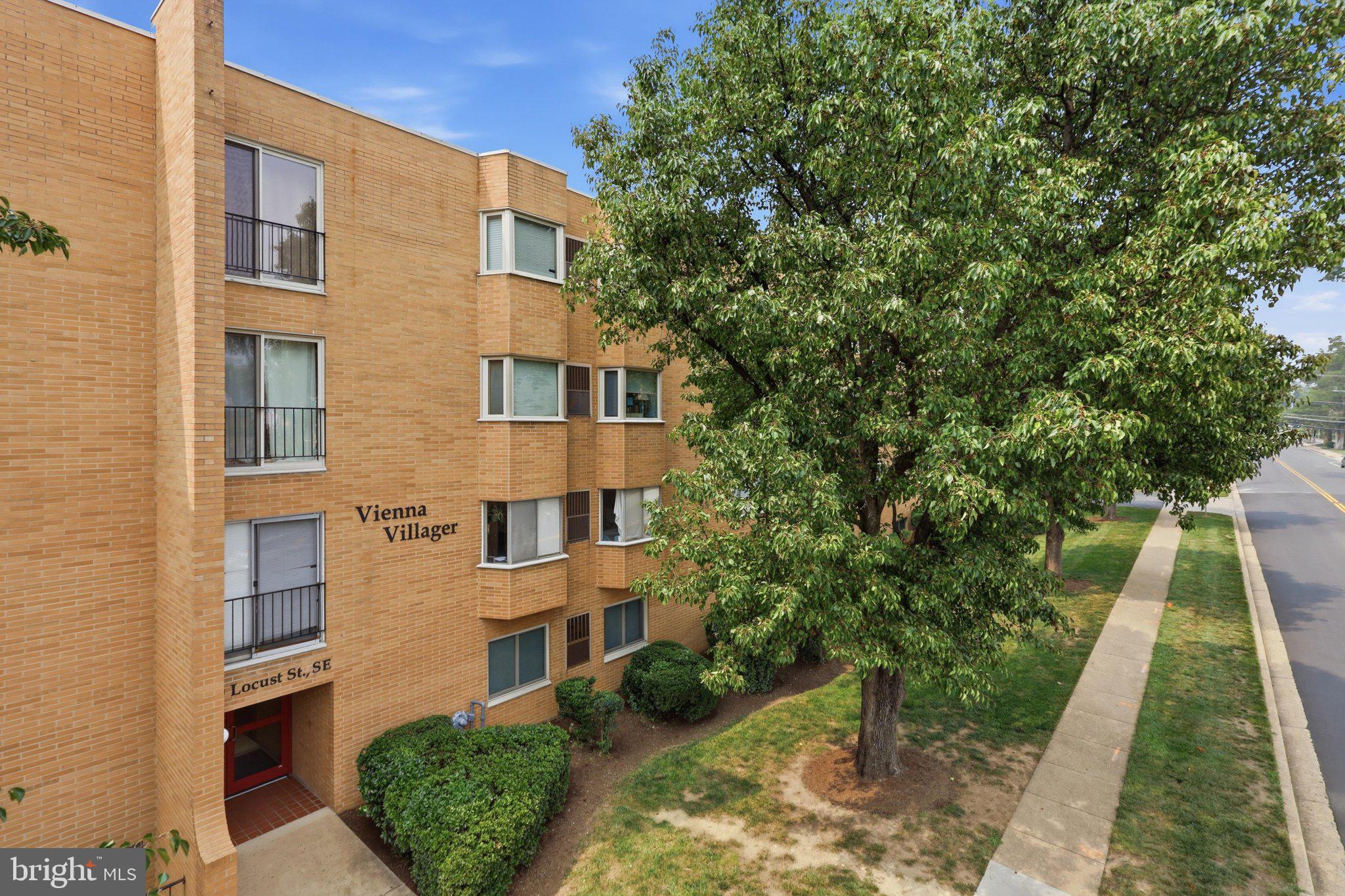 200 LOCUST STREET SE 405