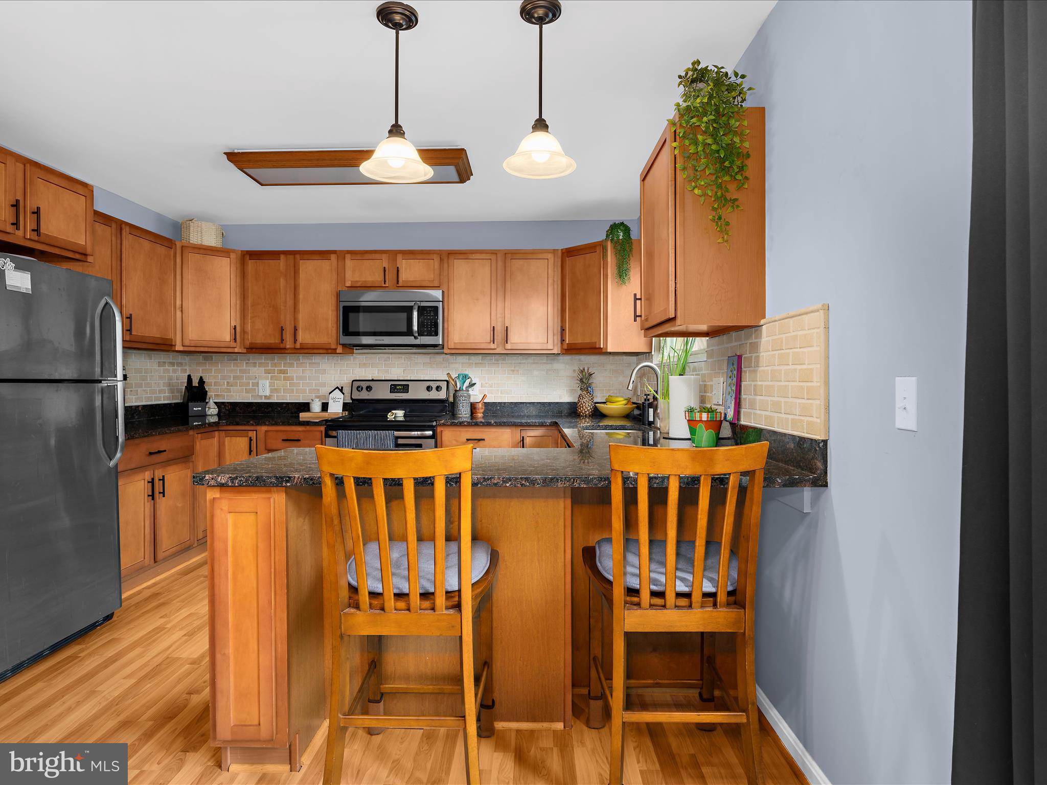 546 GREENBLADES COURT