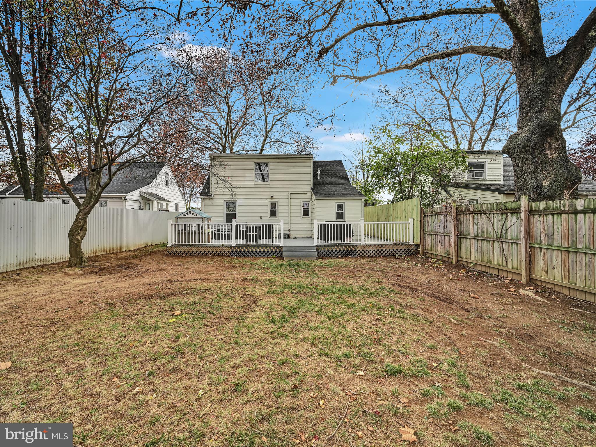GLEN MOORE CIRCLE - Residential