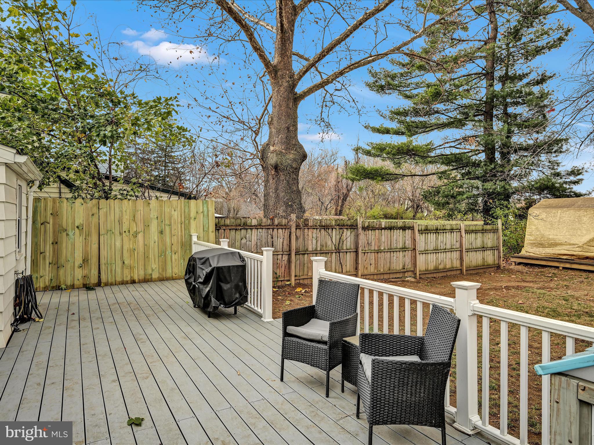 GLEN MOORE CIRCLE - Residential