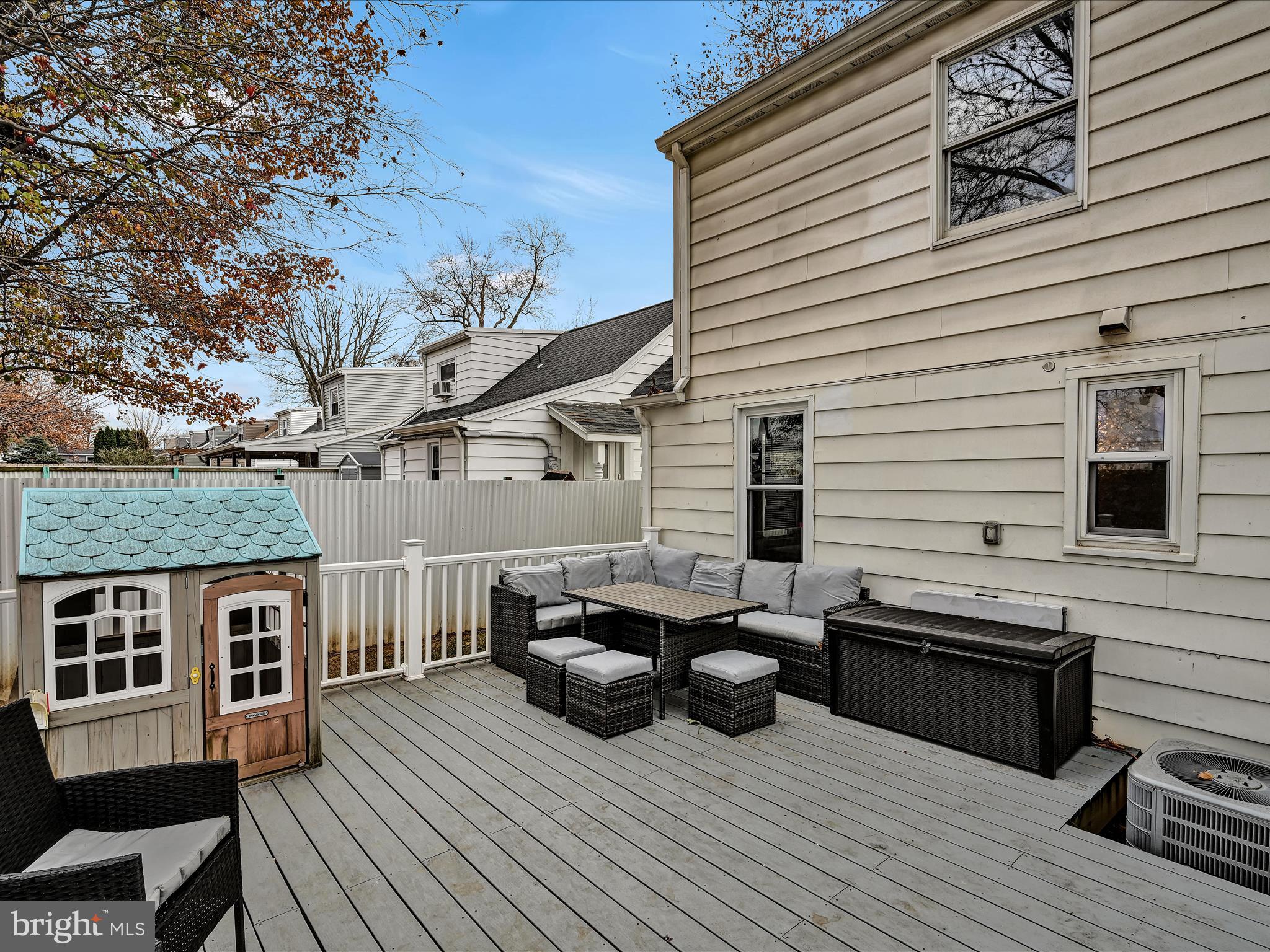 GLEN MOORE CIRCLE - Residential