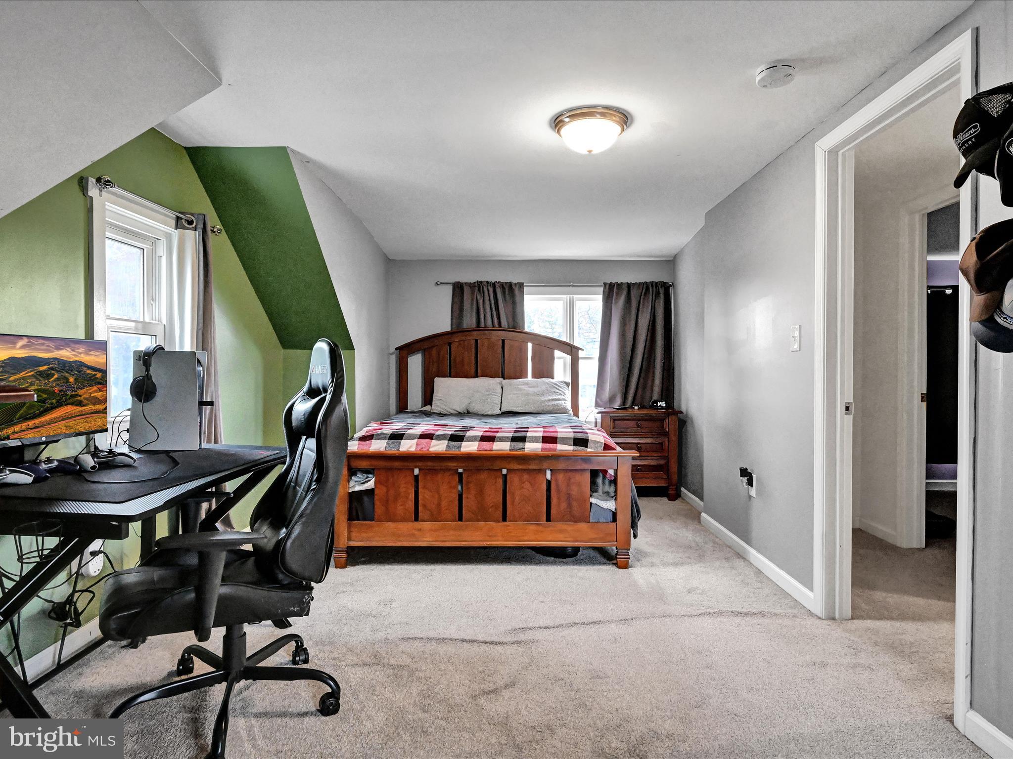 GLEN MOORE CIRCLE - Residential