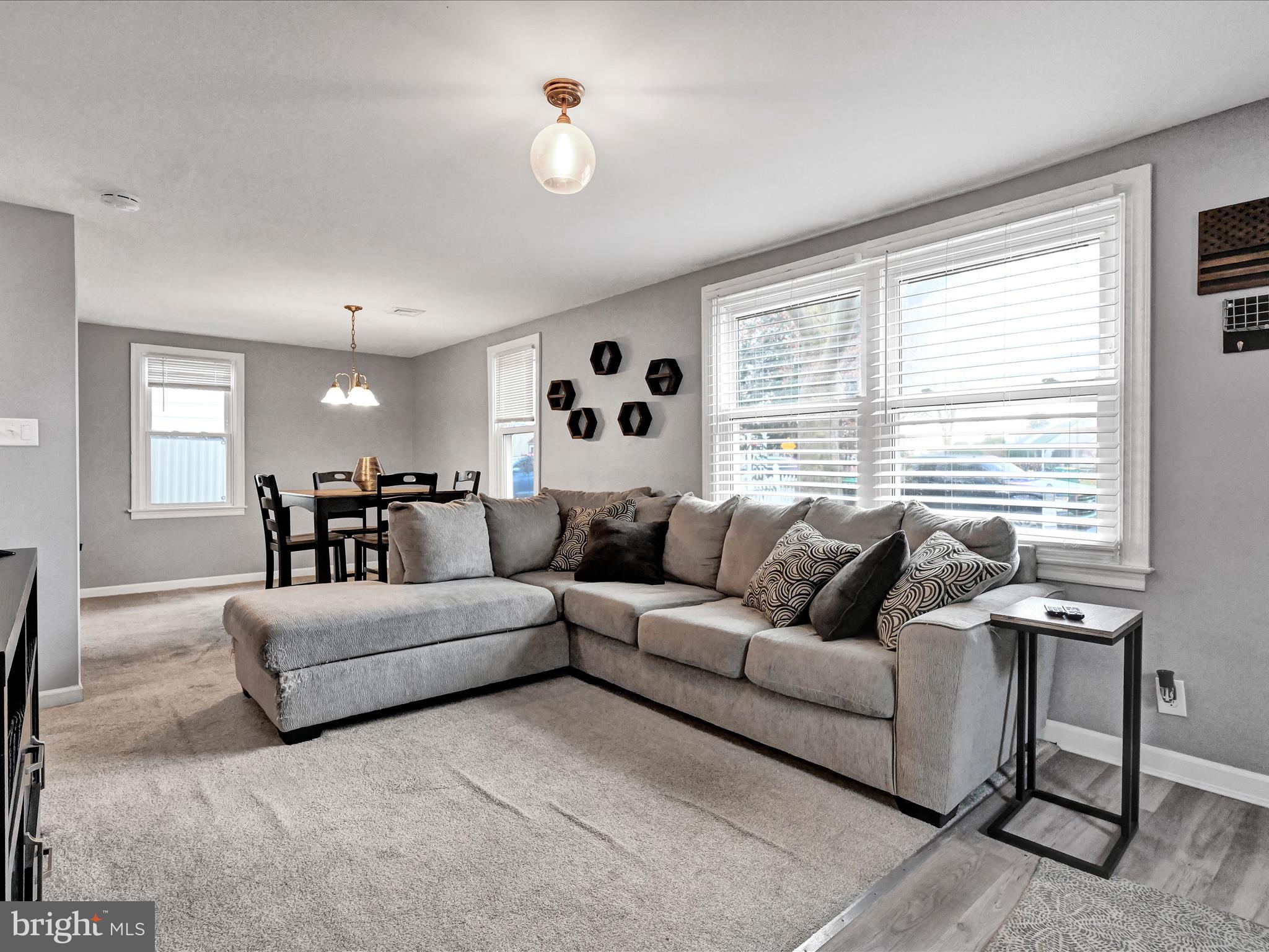GLEN MOORE CIRCLE - Residential