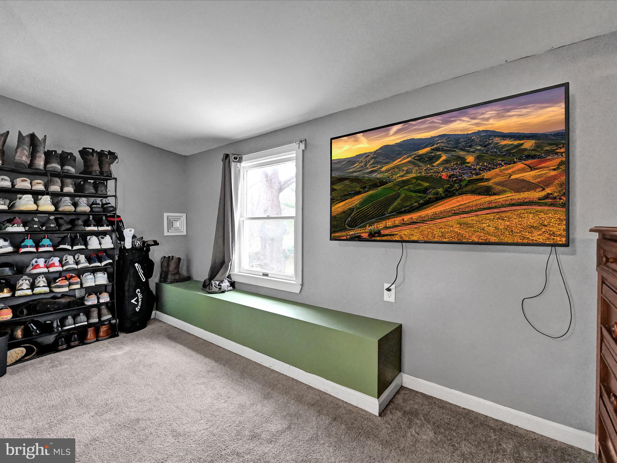 GLEN MOORE CIRCLE - Residential