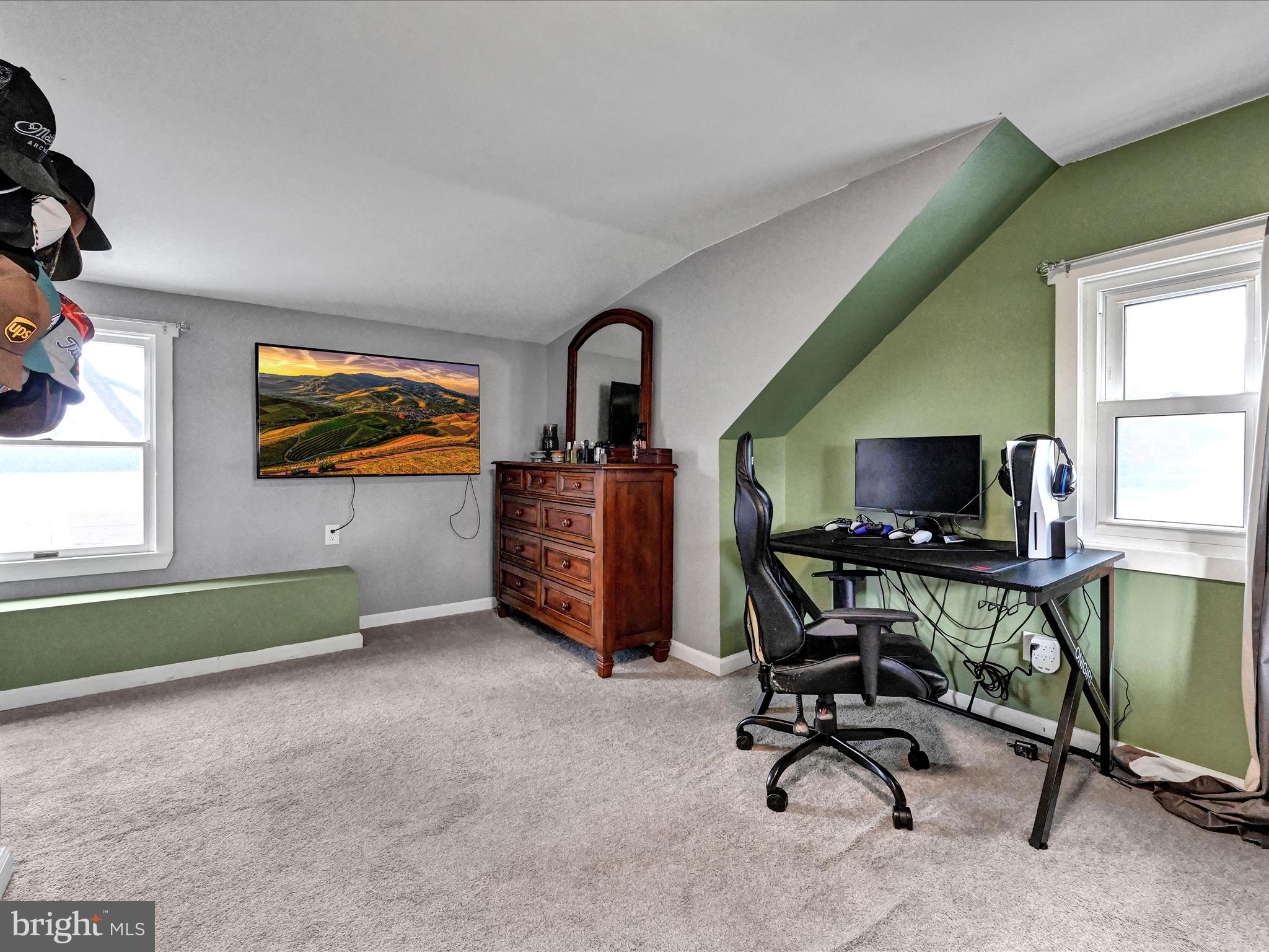 GLEN MOORE CIRCLE - Residential