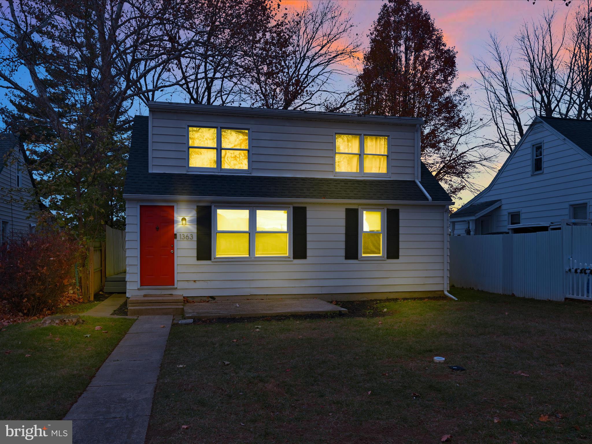 GLEN MOORE CIRCLE - Residential
