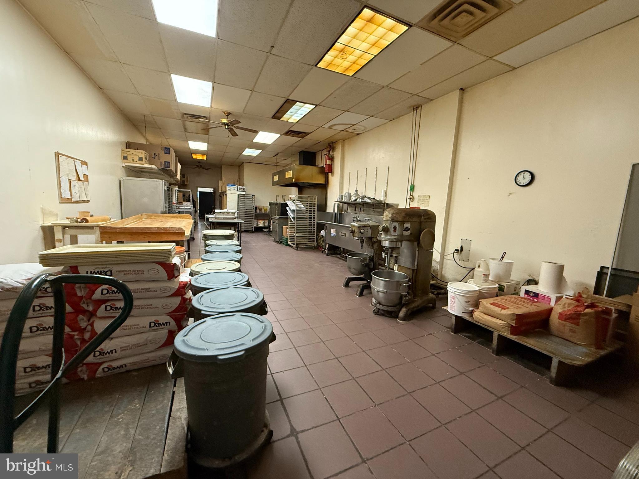 GERMANTOWN (EAST) - Commercial Sale