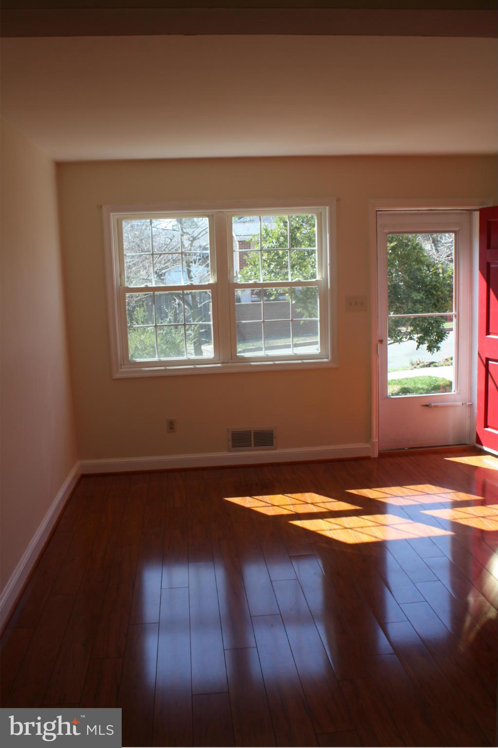 ST ELMO - Residential Lease