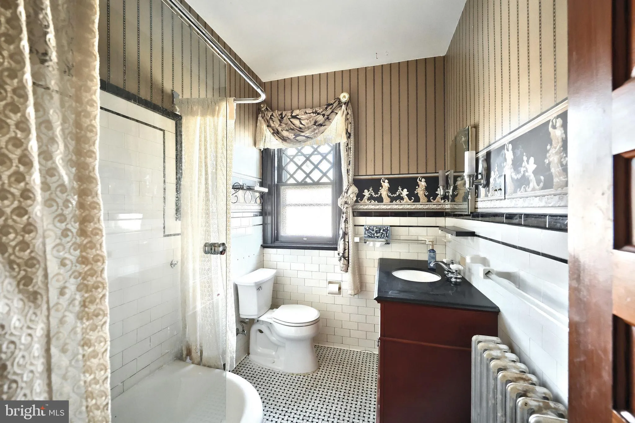 Hanover, Pennsylvania 17331, United States, 4 Bedrooms Bedrooms, ,5 BathroomsBathrooms,Residential,Active,12564