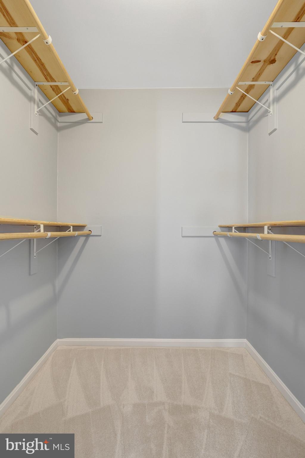 COUNTRY CREEK - Residential