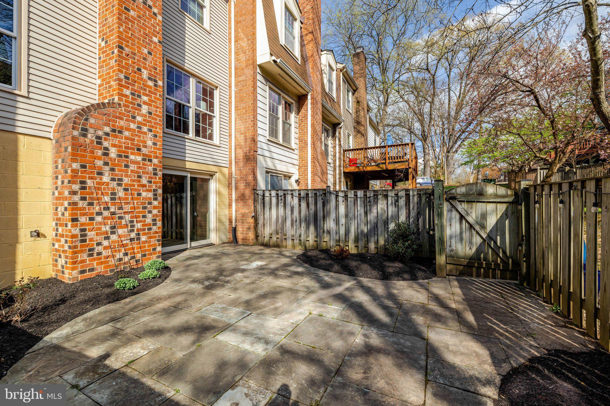 COUNTRY CREEK - Residential