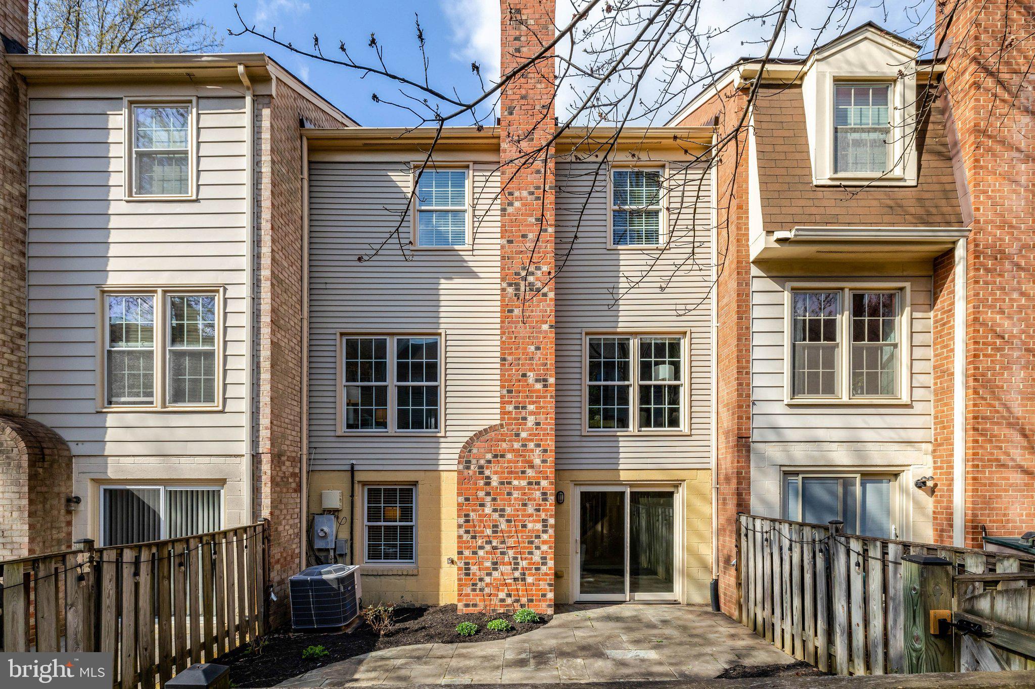 COUNTRY CREEK - Residential