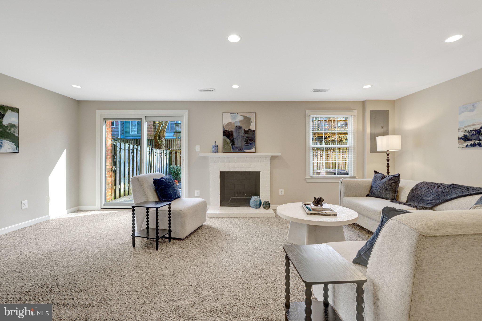 COUNTRY CREEK - Residential